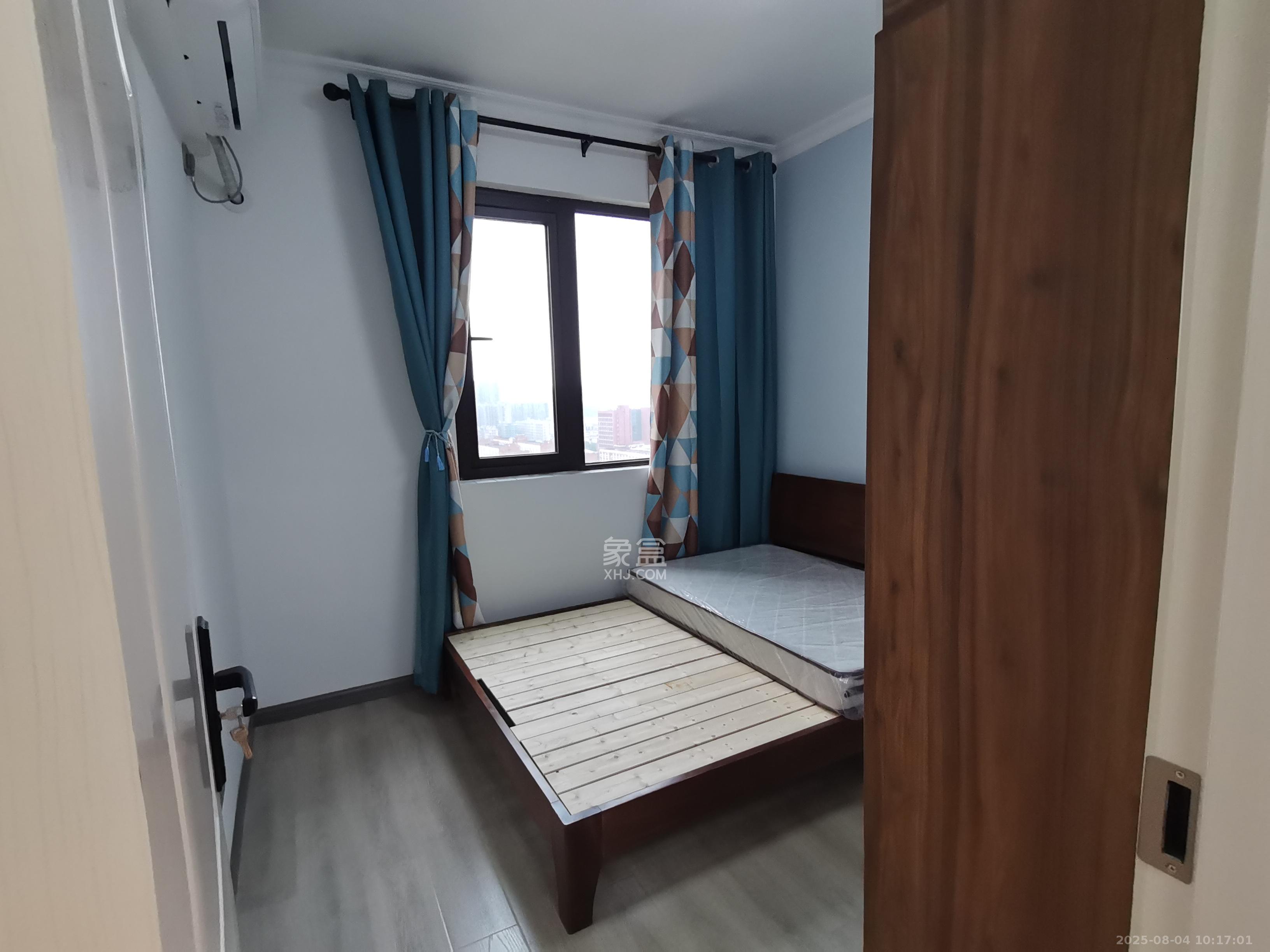 融创融公馆(融创臻苑) 3室2厅2卫 3200.0元/月 融创融公馆(融创臻苑) 3室2厅2卫 3200.0元/月室内图