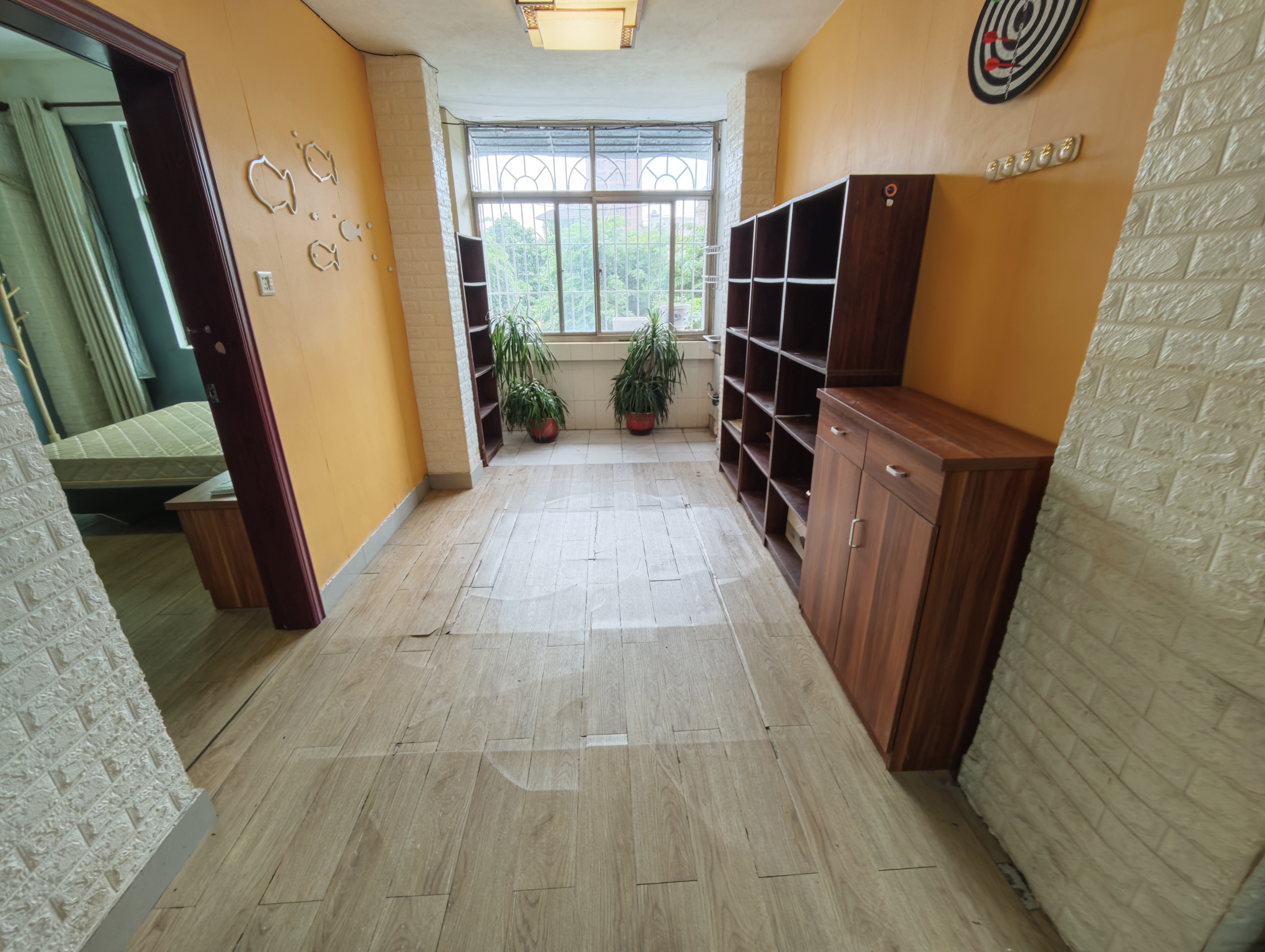 翔隆楼 3室2厅1卫 1600.0元/月 翔隆楼 3室2厅1卫 1600.0元/月室内图