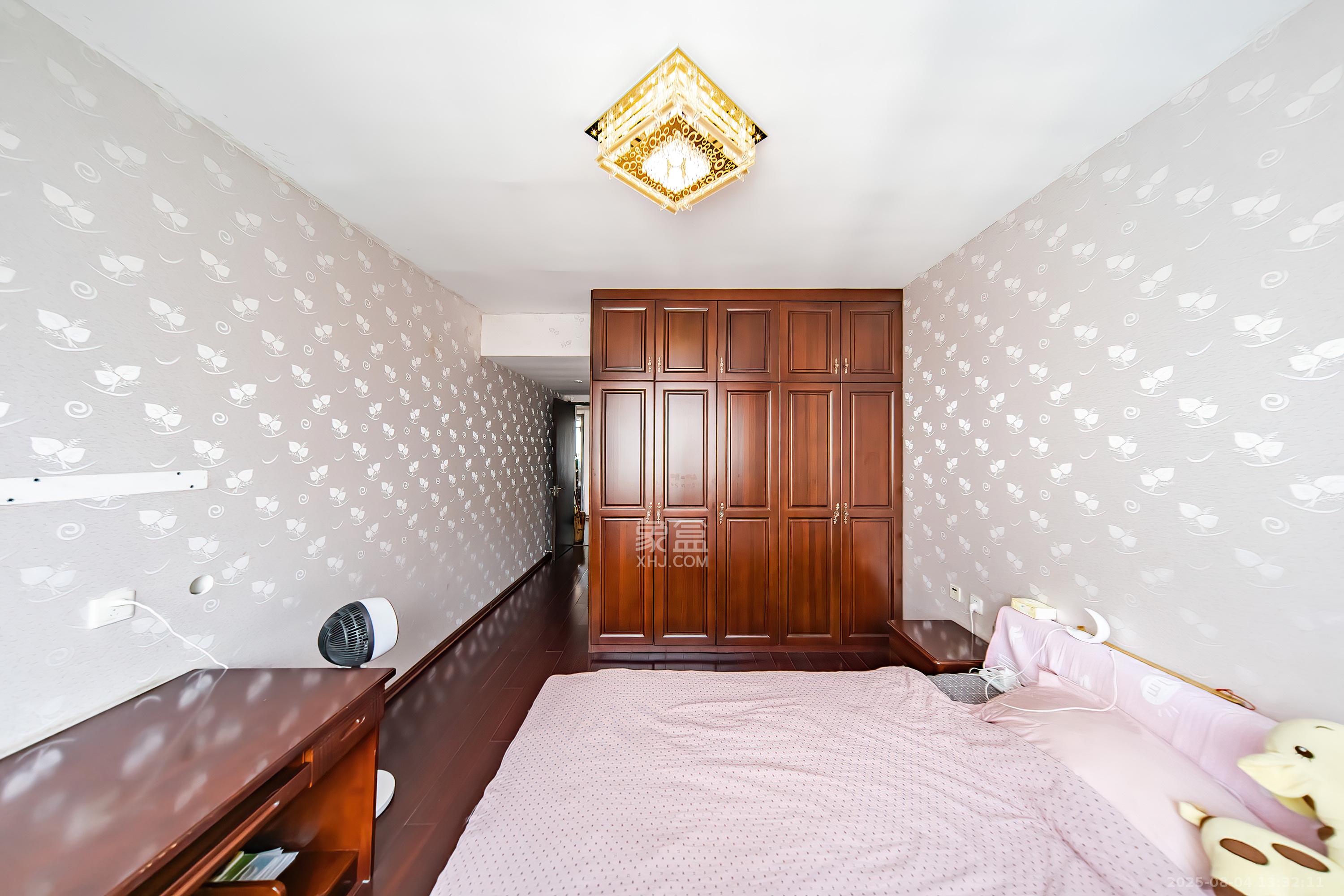 阳光100三期  3室2厅2卫    128.0万 阳光100三期  3室2厅2卫    128.0万卧室