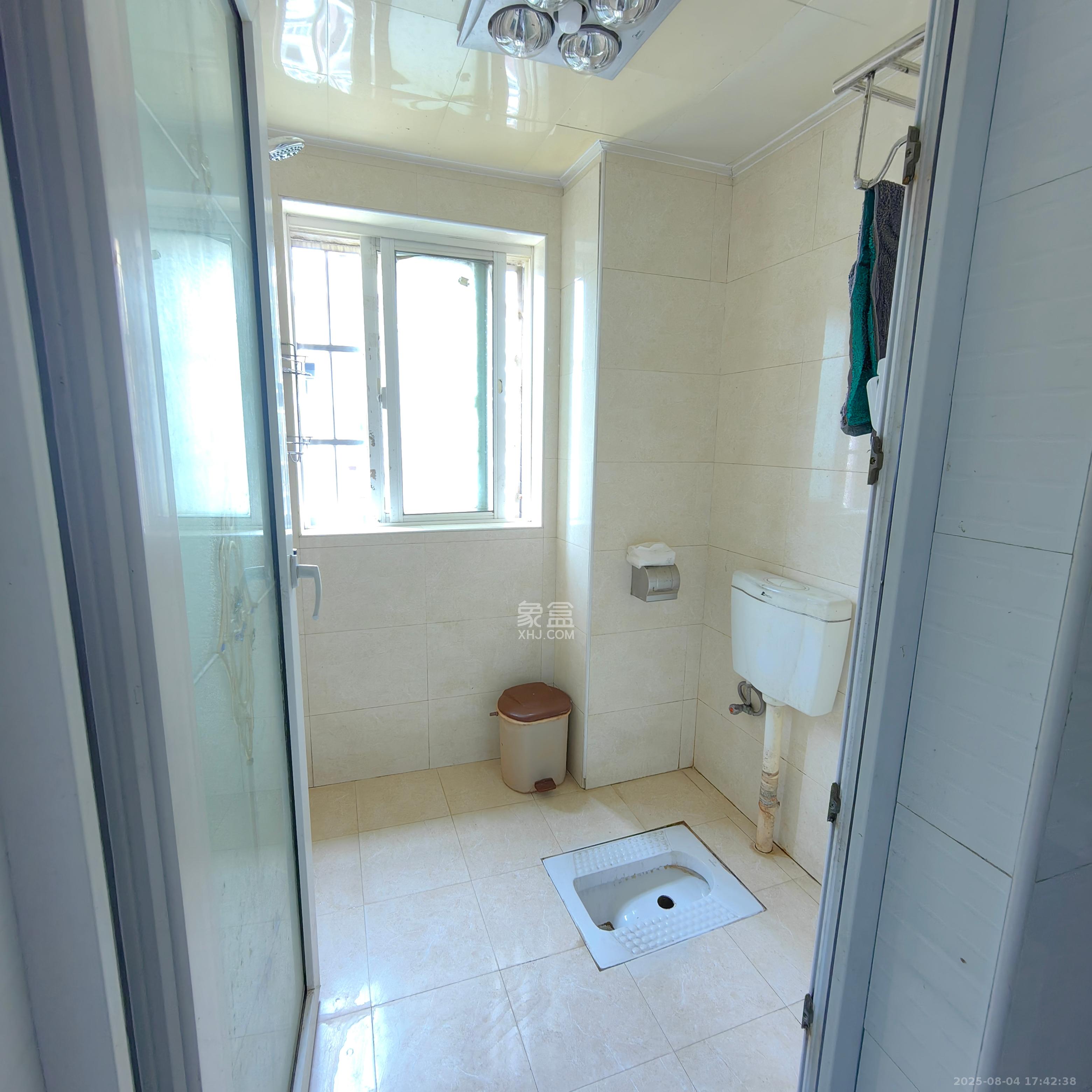 星城雅郡  3室2厅2卫    1390.0元/月 星城雅郡  3室2厅2卫    1390.0元/月室内图