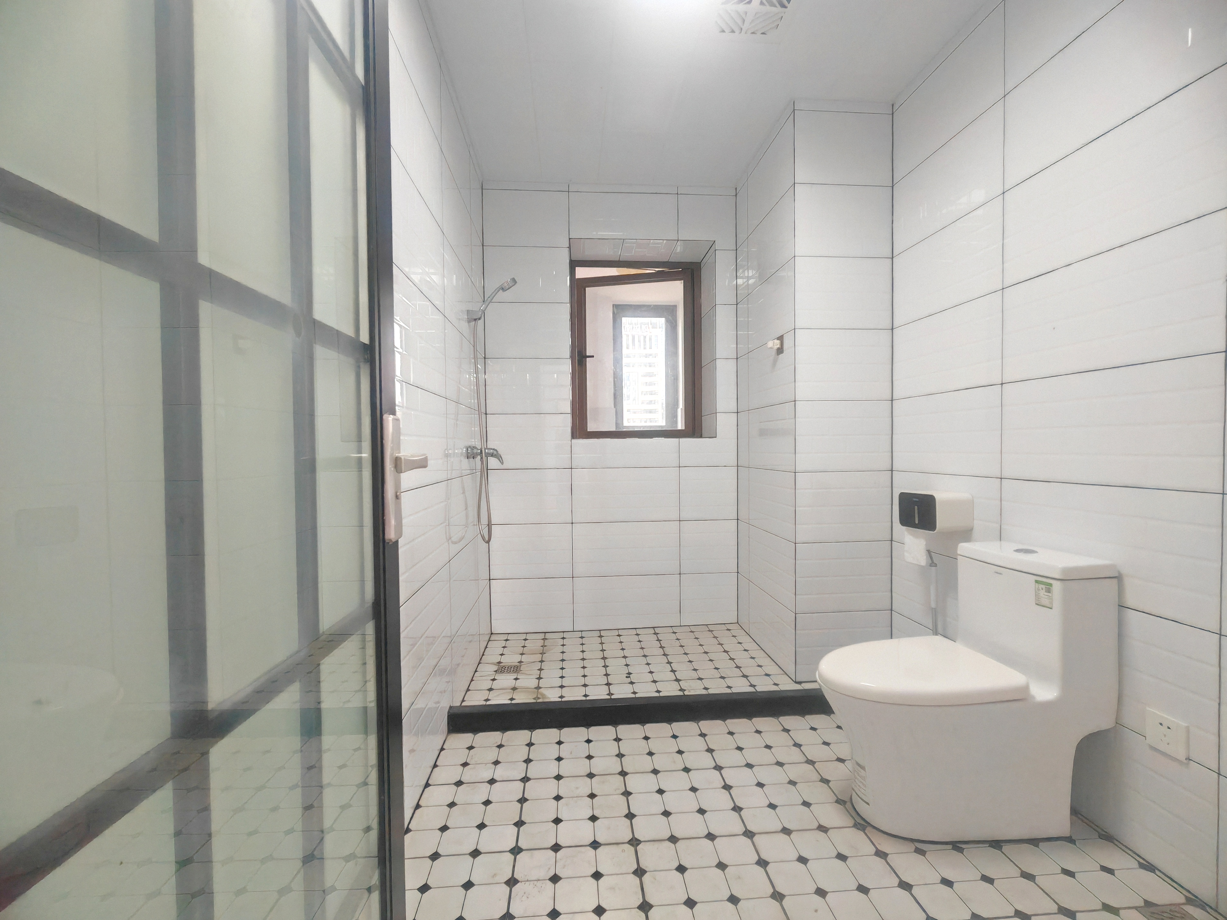 海航豪庭南苑 4室2厅4卫 8000.0元/月 海航豪庭南苑 4室2厅4卫 8000.0元/月室内图