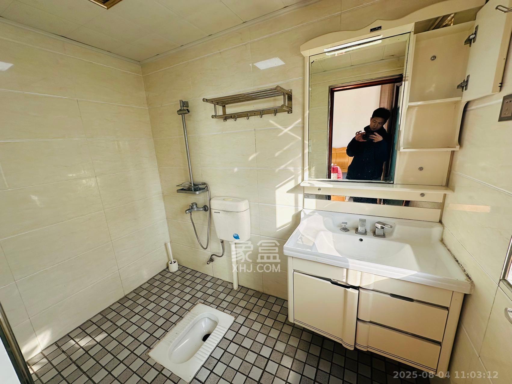 雨花公馆(紫苔名苑) 3室2厅2卫 2800.0元/月 雨花公馆(紫苔名苑) 3室2厅2卫 2800.0元/月室内图