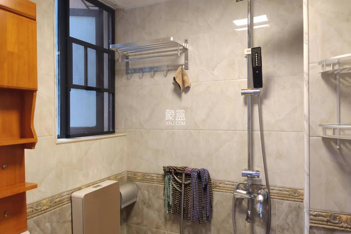 百弘学府城  3室2厅2卫    1700.0元/月 百弘学府城  3室2厅2卫    1700.0元/月室内图