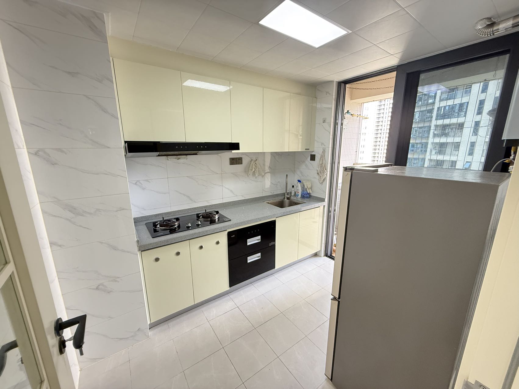 尚运上品 2室2厅1卫 4800.0元/月 尚运上品 2室2厅1卫 4800.0元/月室内图