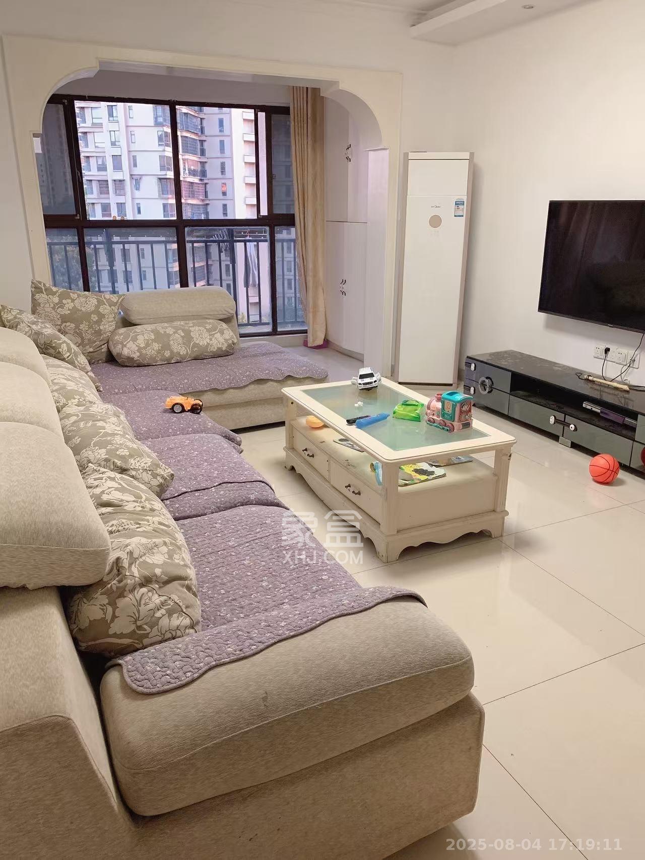 保利麓谷林语D区  3室2厅1卫   2800.00元/月室内图