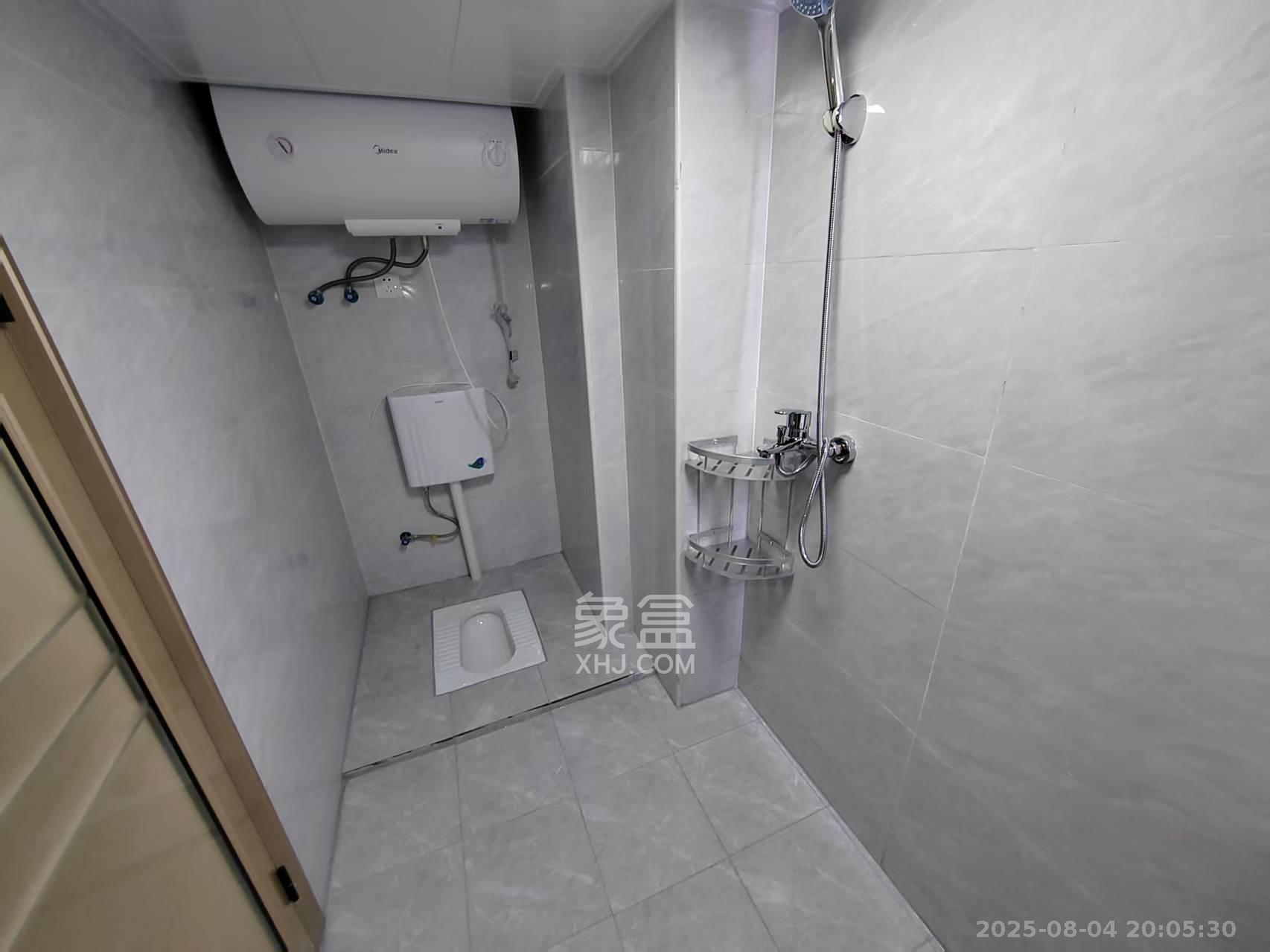 卓越江岸  1室1厅1卫    2500.0元/月室内图