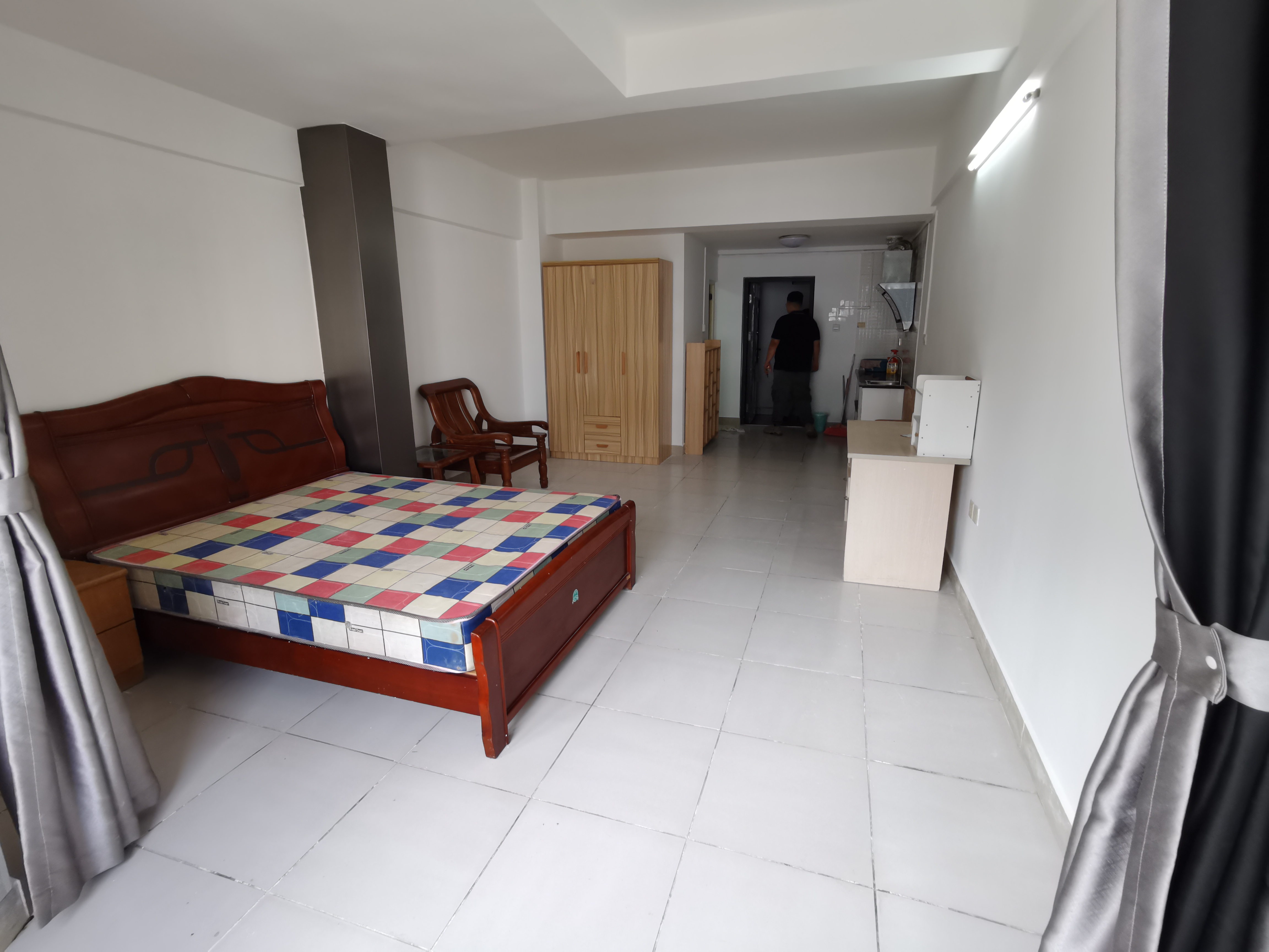 红玫瑰大厦 1室0厅1卫 1300.0元/月 红玫瑰大厦 1室0厅1卫 1300.0元/月室内图