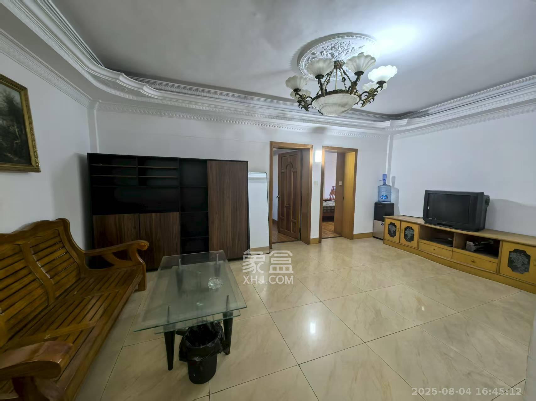 通泰街商居楼 3室2厅1卫 2400.0元/月 通泰街商居楼 3室2厅1卫 2400.0元/月室内图