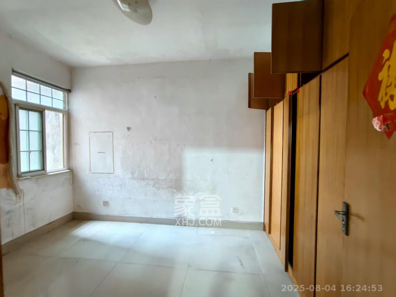 嘉盛逸林园（新合村综合楼）  3室2厅2卫    2000.0元/月室内图