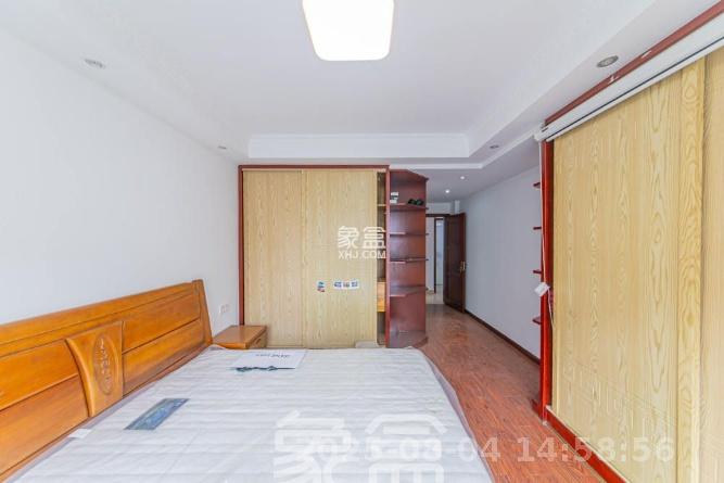 华天苑  4室2厅2卫    3000.0元/月室内图