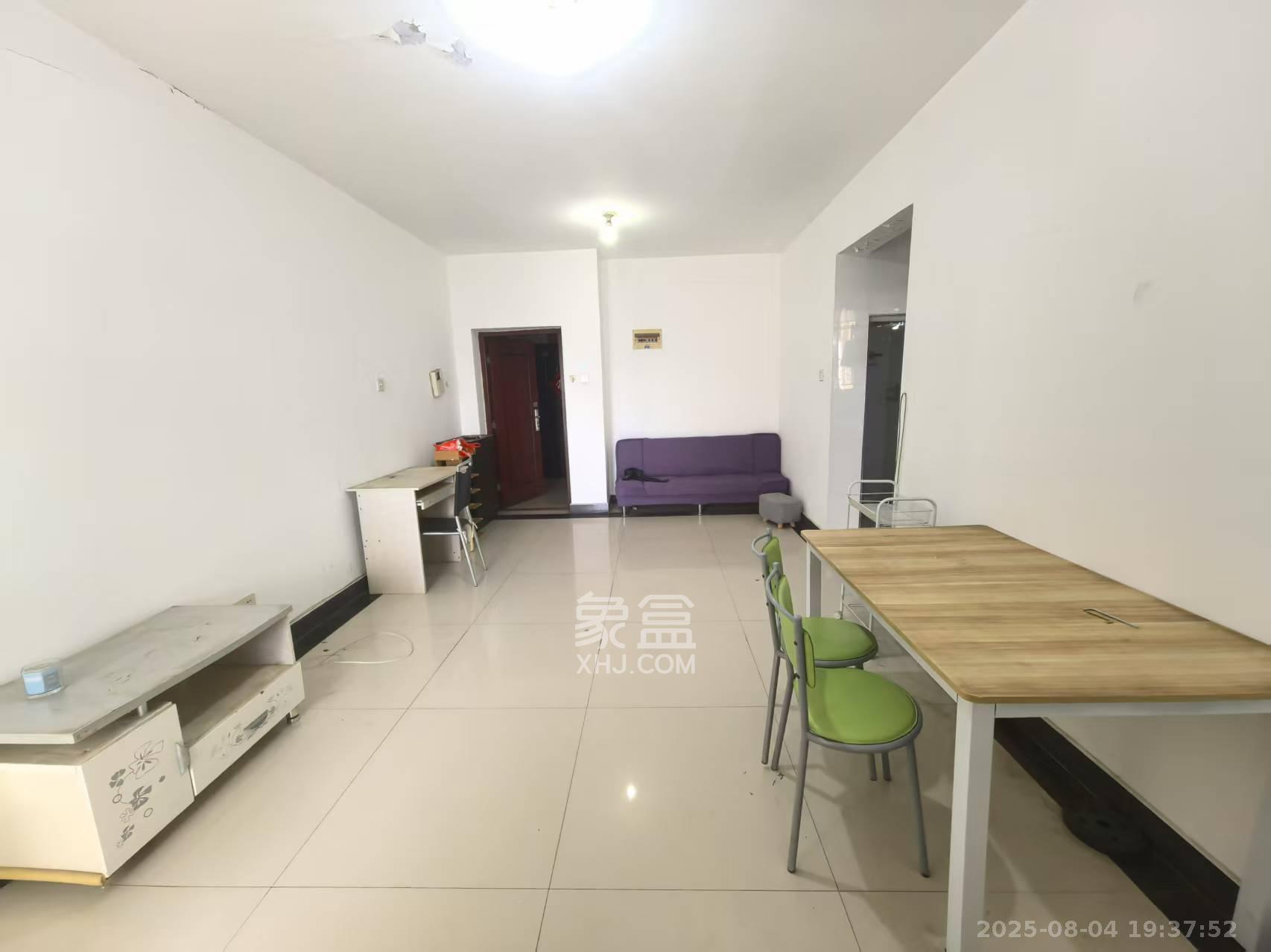 加加大街(华景苑) 1室1厅1卫 1400.0元/月 加加大街(华景苑) 1室1厅1卫 1400.0元/月室内图