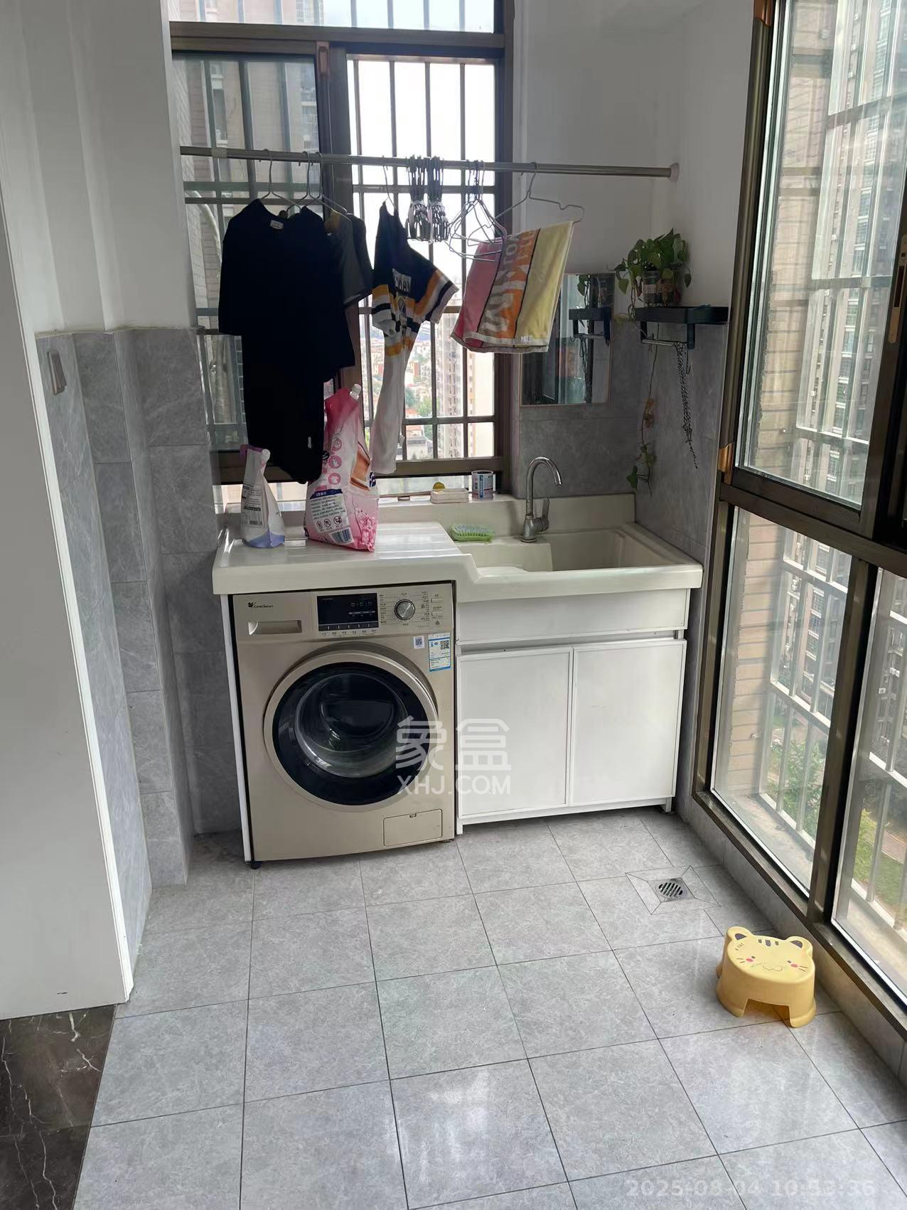 家和院  4室1厅2卫    2600.0元/月 家和院  4室1厅2卫    2600.0元/月室内图