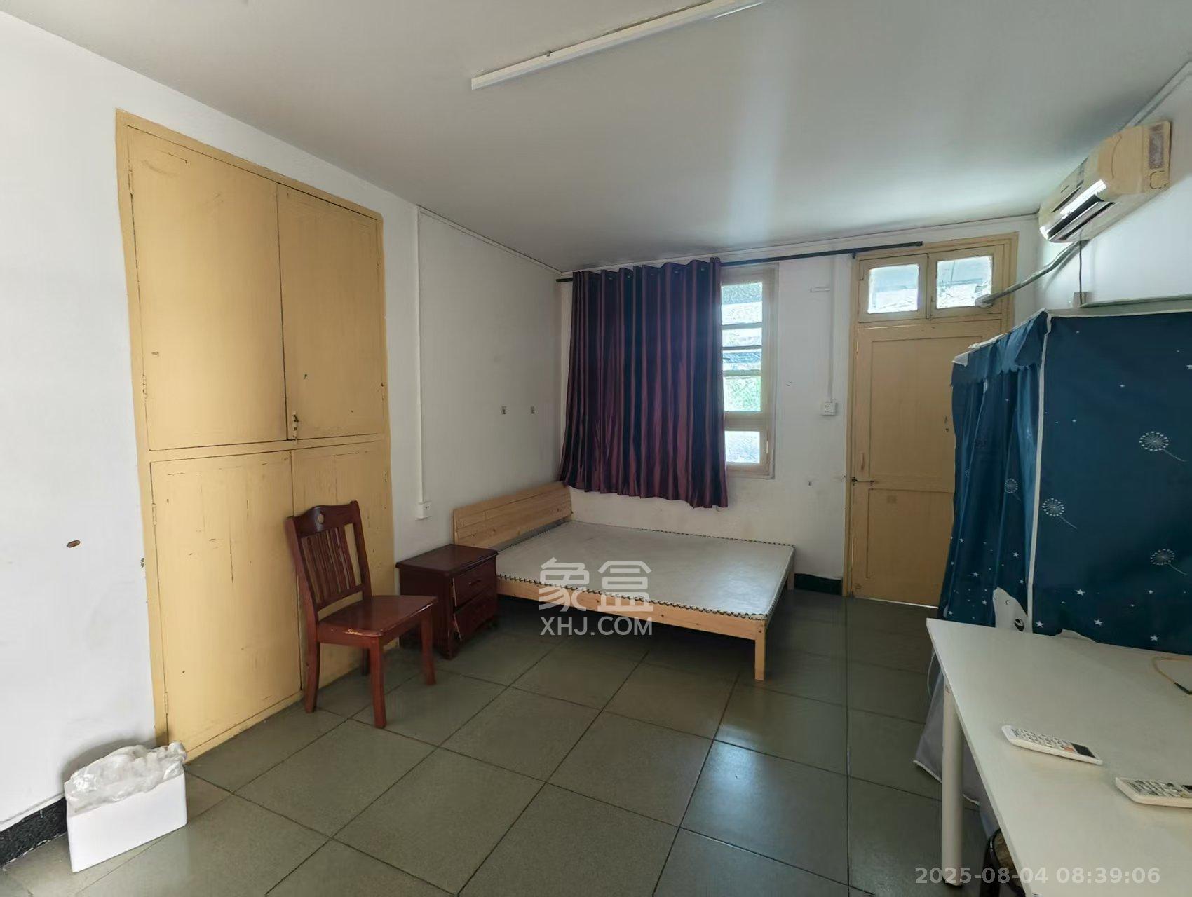 市城建开发公司文艺路宿舍  2室1厅1卫    1500.0元/月 市城建开发公司文艺路宿舍  2室1厅1卫    1500.0元/月室内图