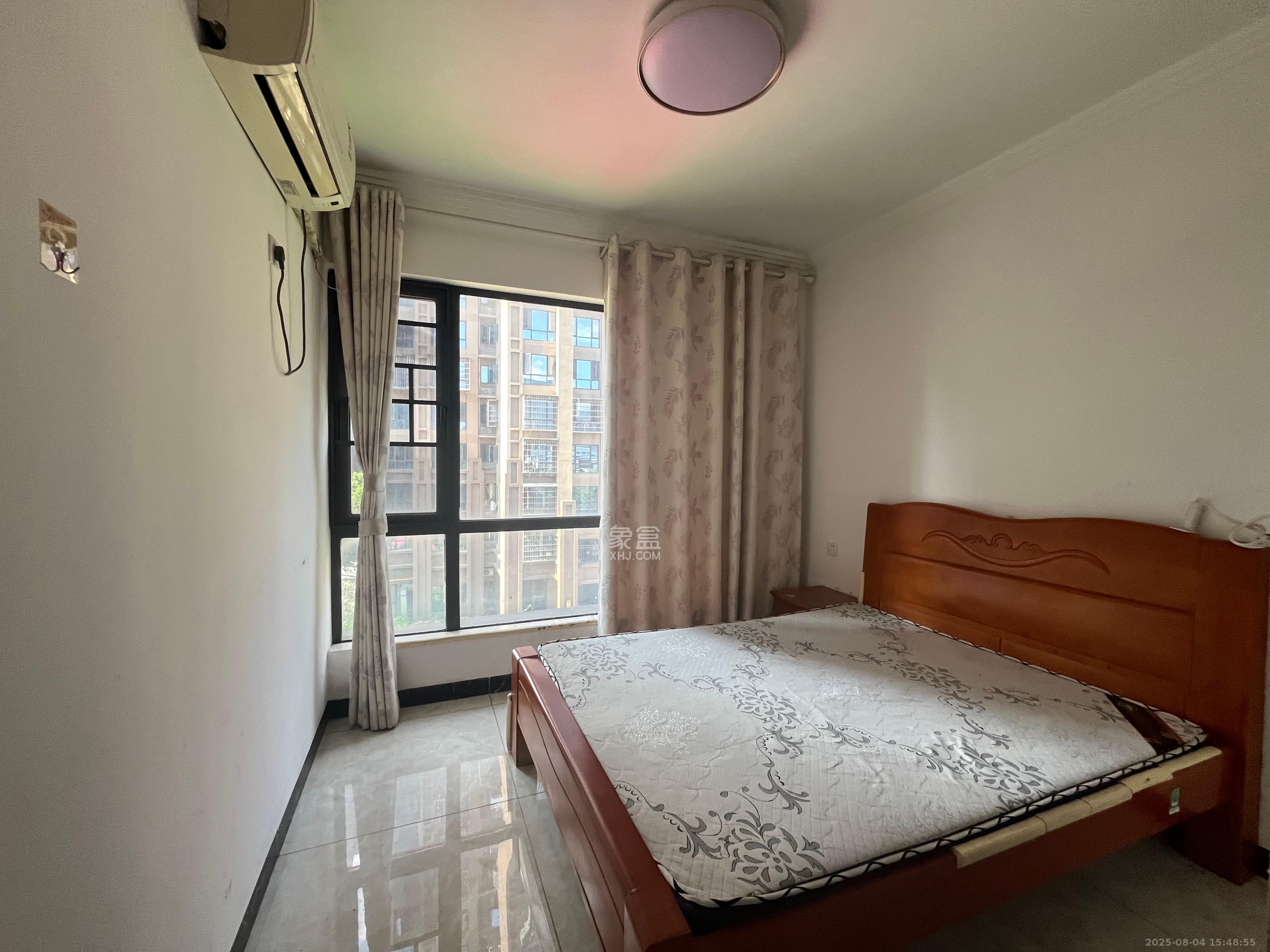 东宜兰园 3室2厅2卫 2500.0元/月 东宜兰园 3室2厅2卫 2500.0元/月室内图