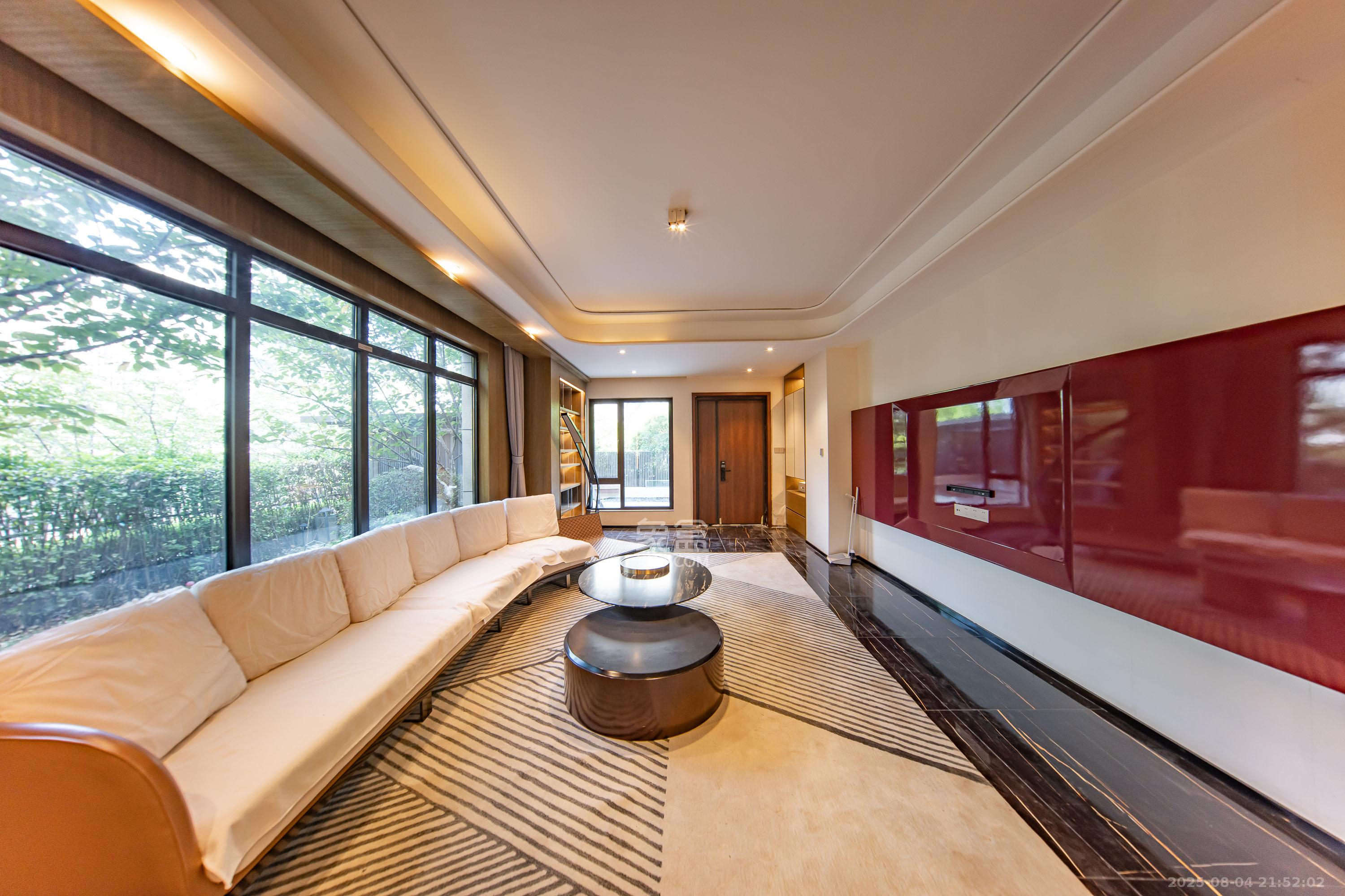 碧桂园智慧城市  5室2厅3卫    300.0万 碧桂园智慧城市  5室2厅3卫    300.0万