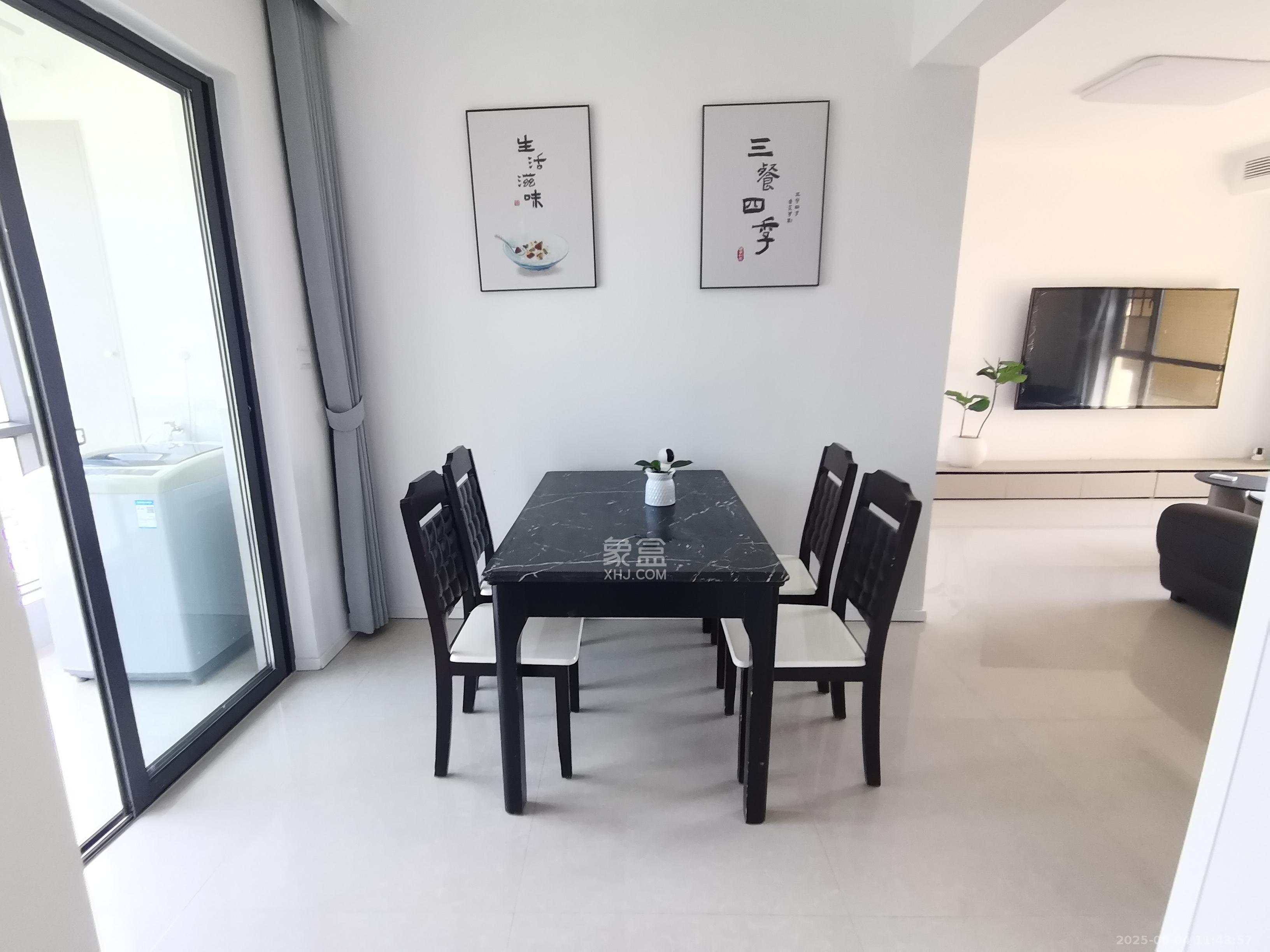 兰亭湾畔 3室2厅1卫 3200.0元/月 兰亭湾畔 3室2厅1卫 3200.0元/月室内图