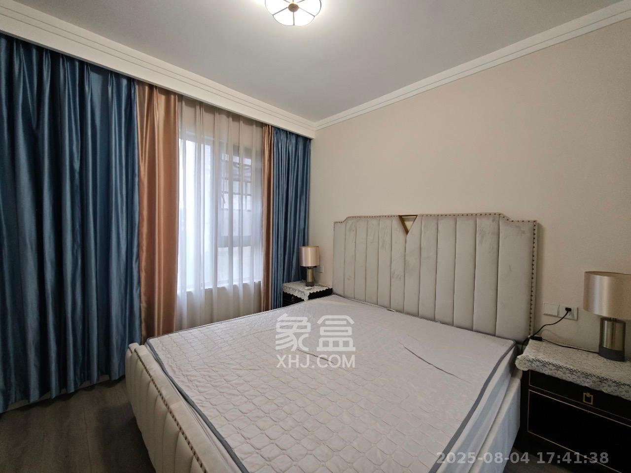 卓越浅水湾  3室2厅2卫    2700.0元/月 卓越浅水湾  3室2厅2卫    2700.0元/月室内图