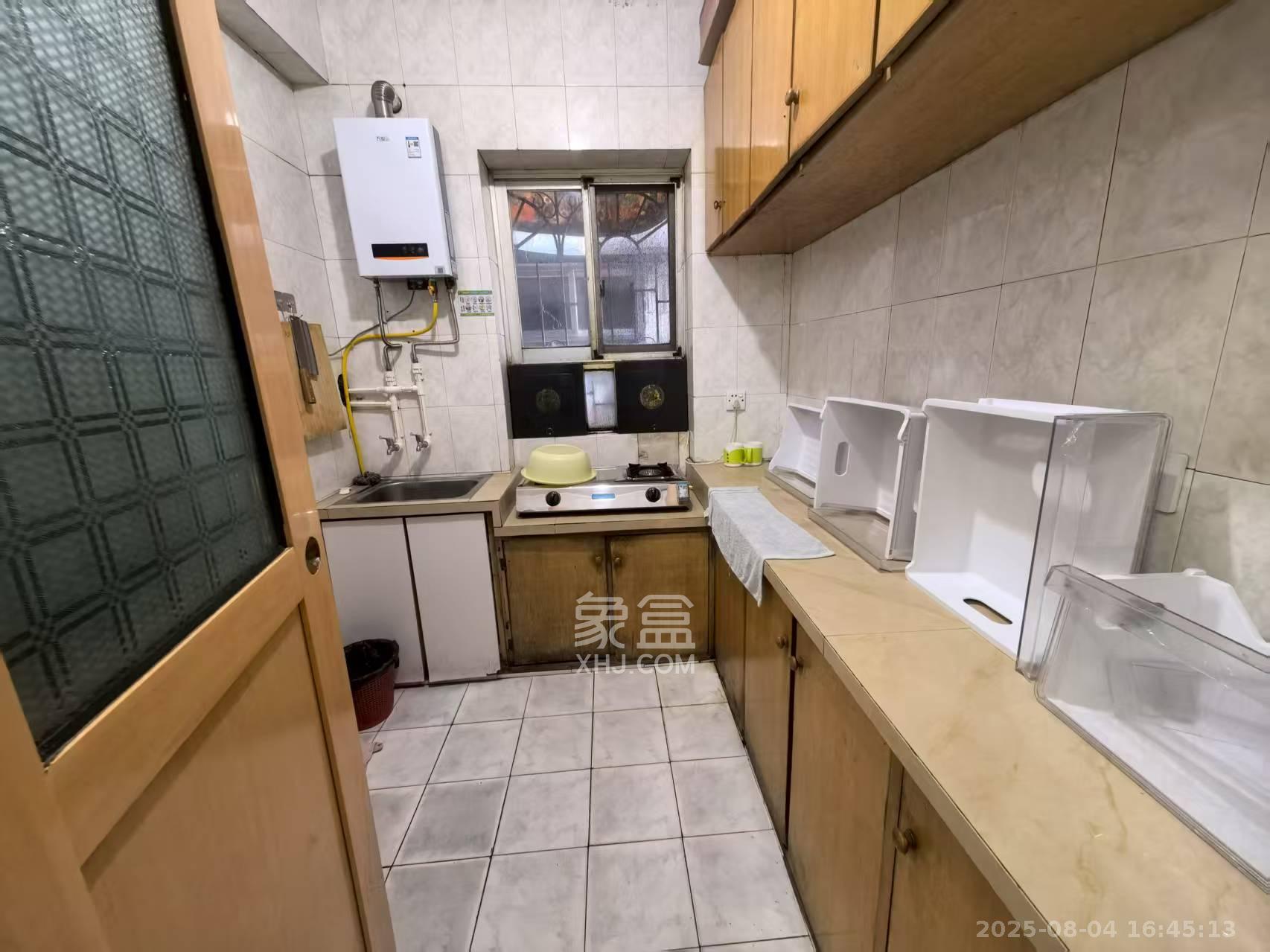 通泰街商居楼 3室2厅1卫 2400.0元/月 通泰街商居楼 3室2厅1卫 2400.0元/月室内图