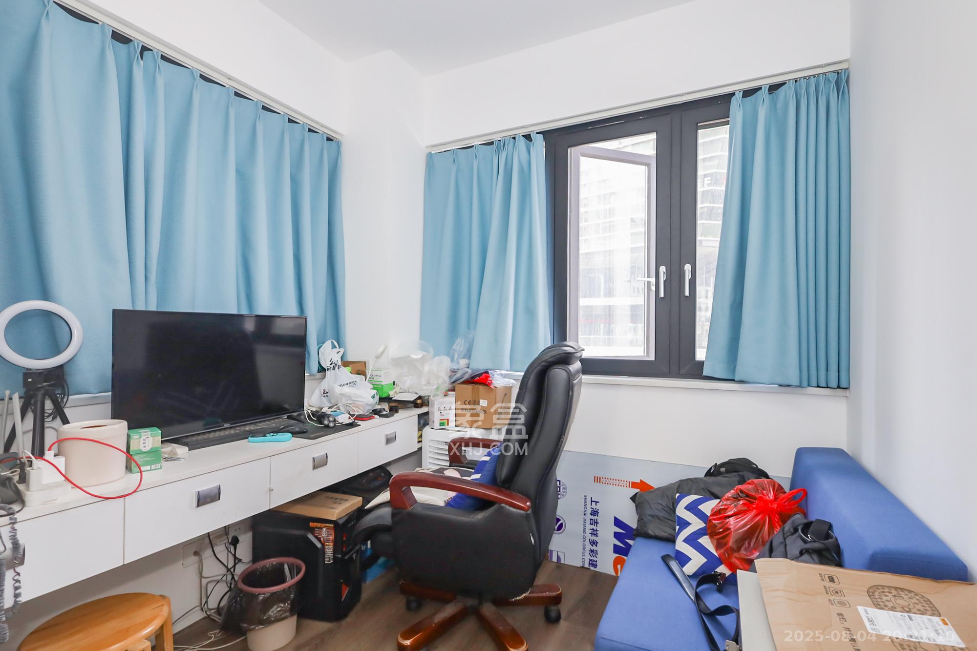 保利天禧D区 4室2厅2卫 199.0万 保利天禧D区 4室2厅2卫 199.0万卧室