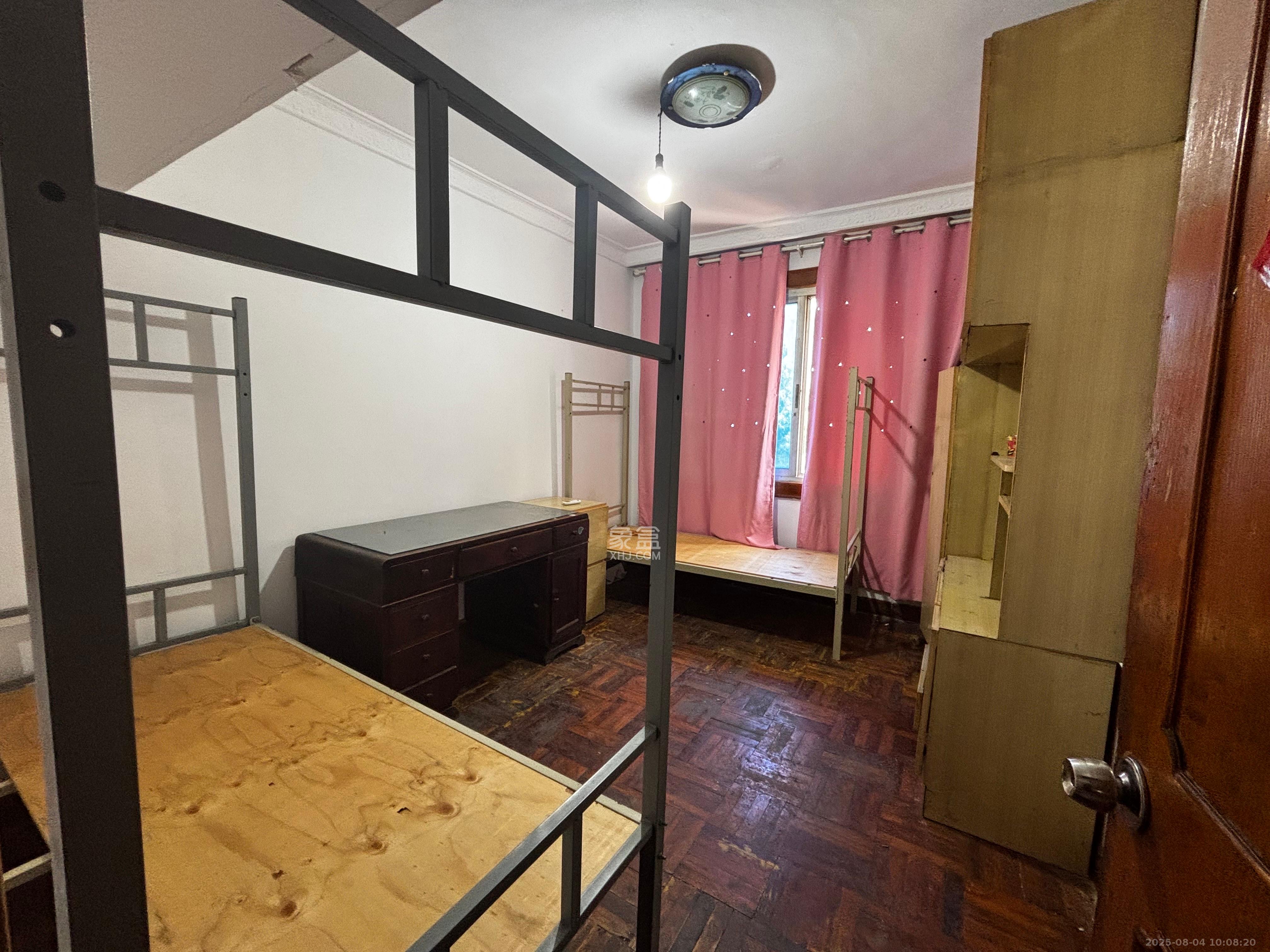 向韶村  3室1厅1卫    1800.0元/月 向韶村  3室1厅1卫    1800.0元/月室内图