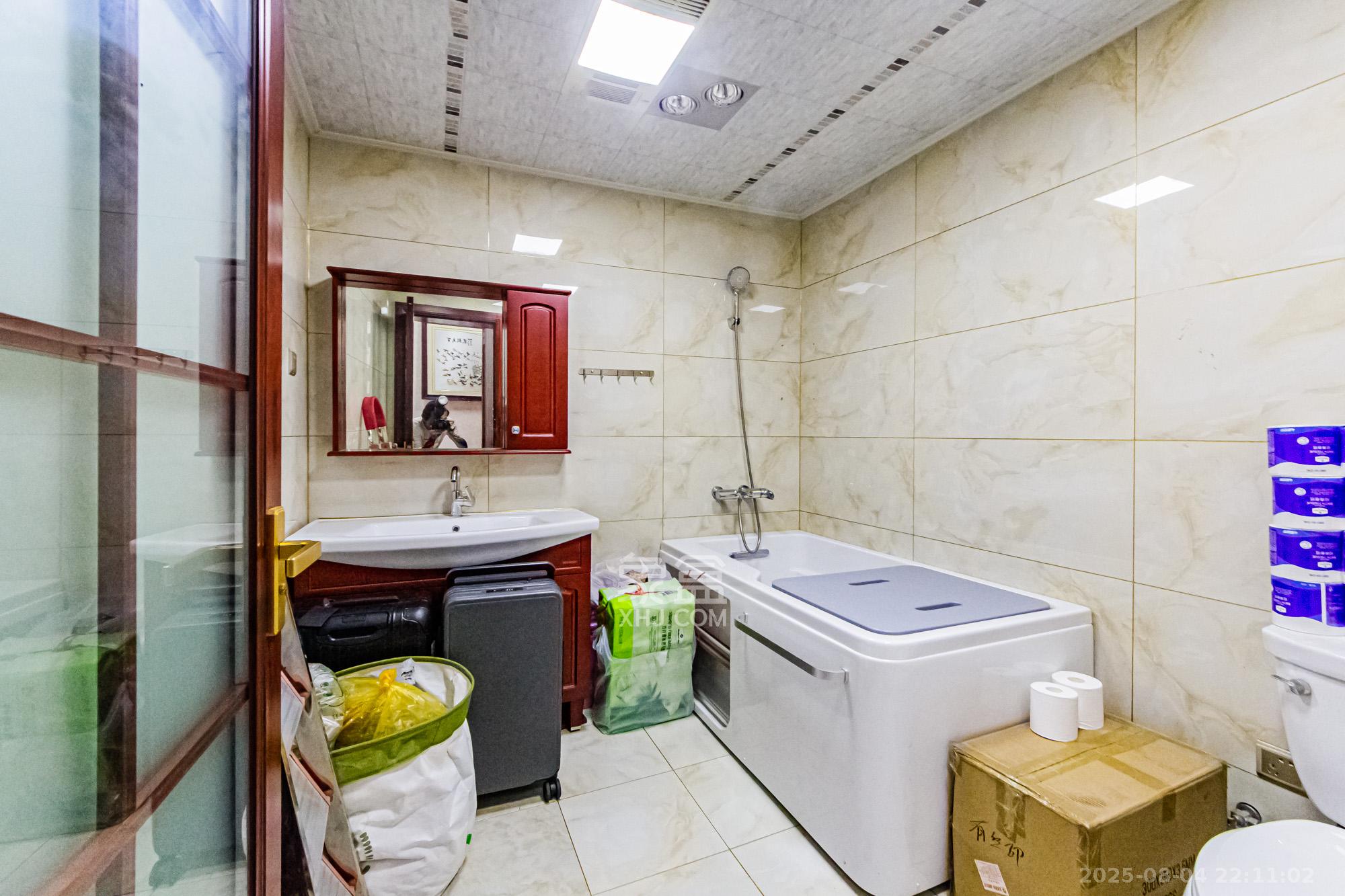 北辰定江洋  4室2厅3卫    450.0万 北辰定江洋  4室2厅3卫    450.0万卫生间