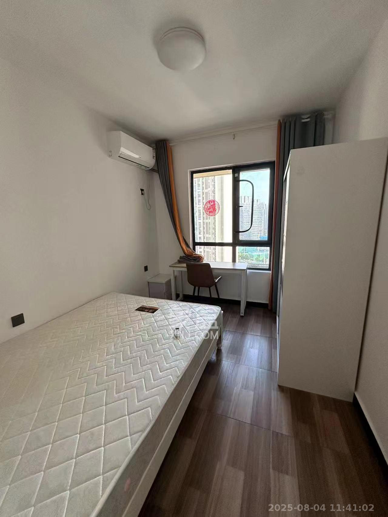 振业城三期  4室2厅2卫    3600.0元/月室内图
