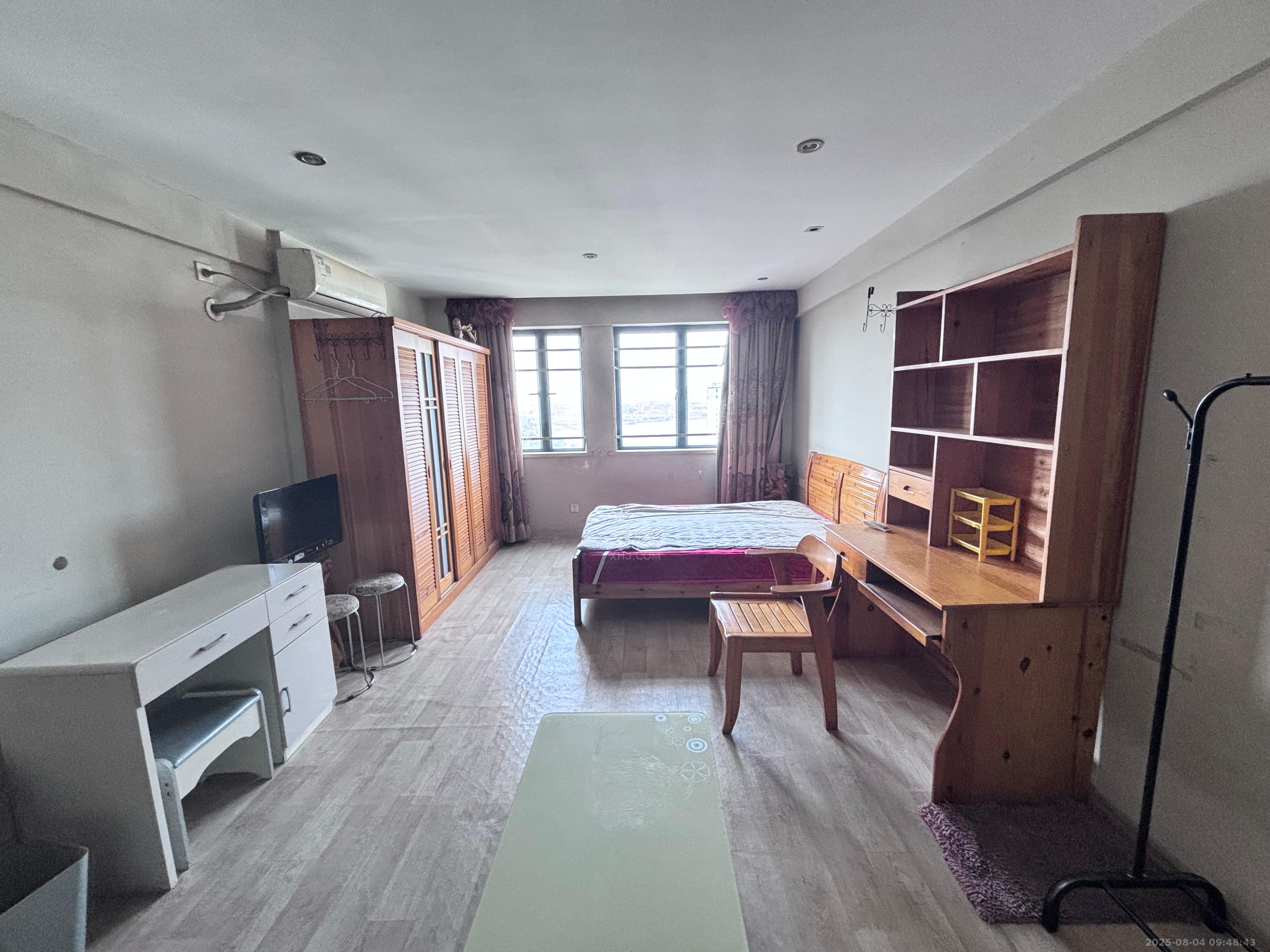 山水国际  1室1厅1卫    1200.0元/月 山水国际  1室1厅1卫    1200.0元/月室内图