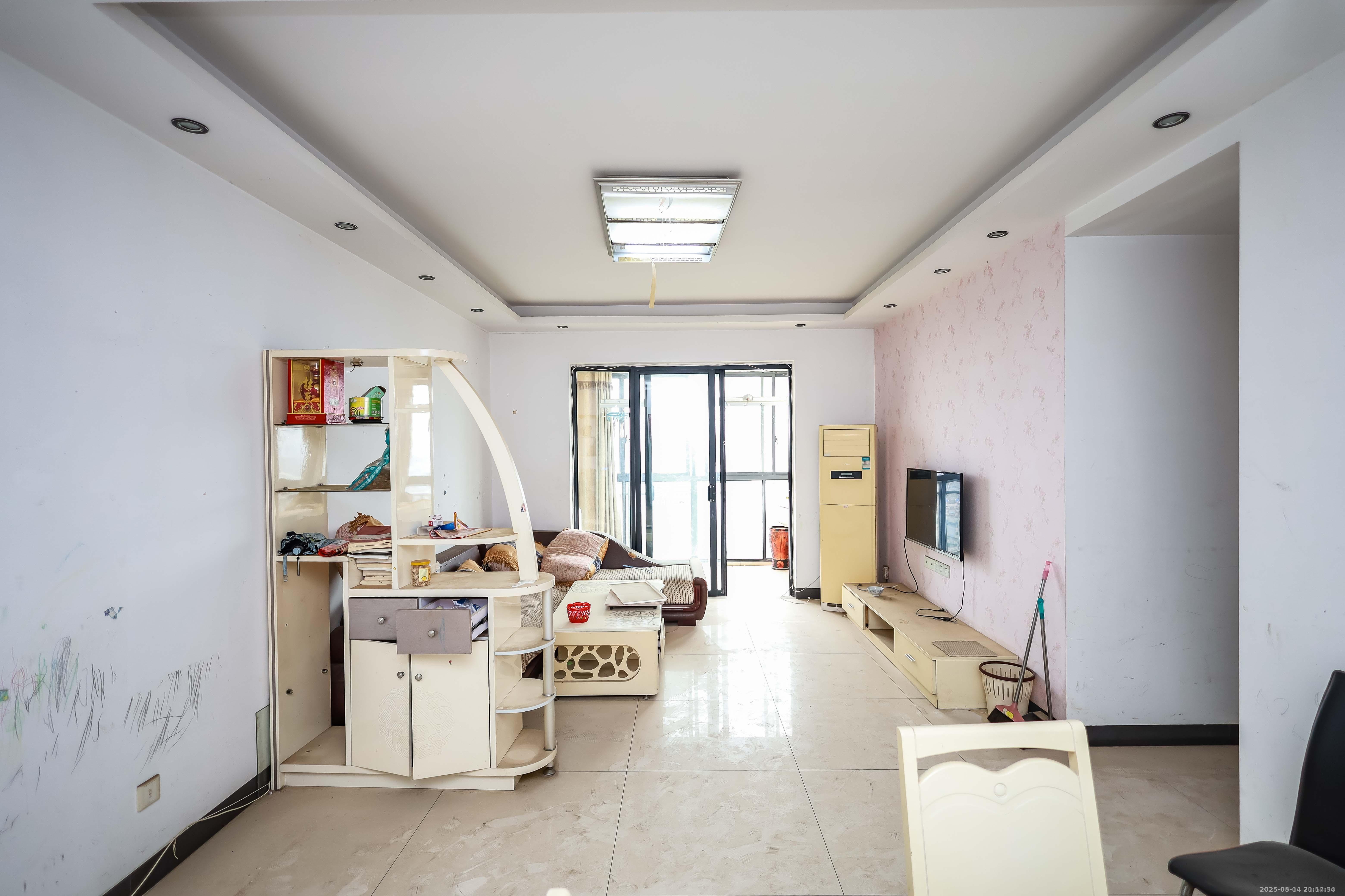 莱茵城 3室2厅1卫 1800.0元/月 莱茵城 3室2厅1卫 1800.0元/月室内图