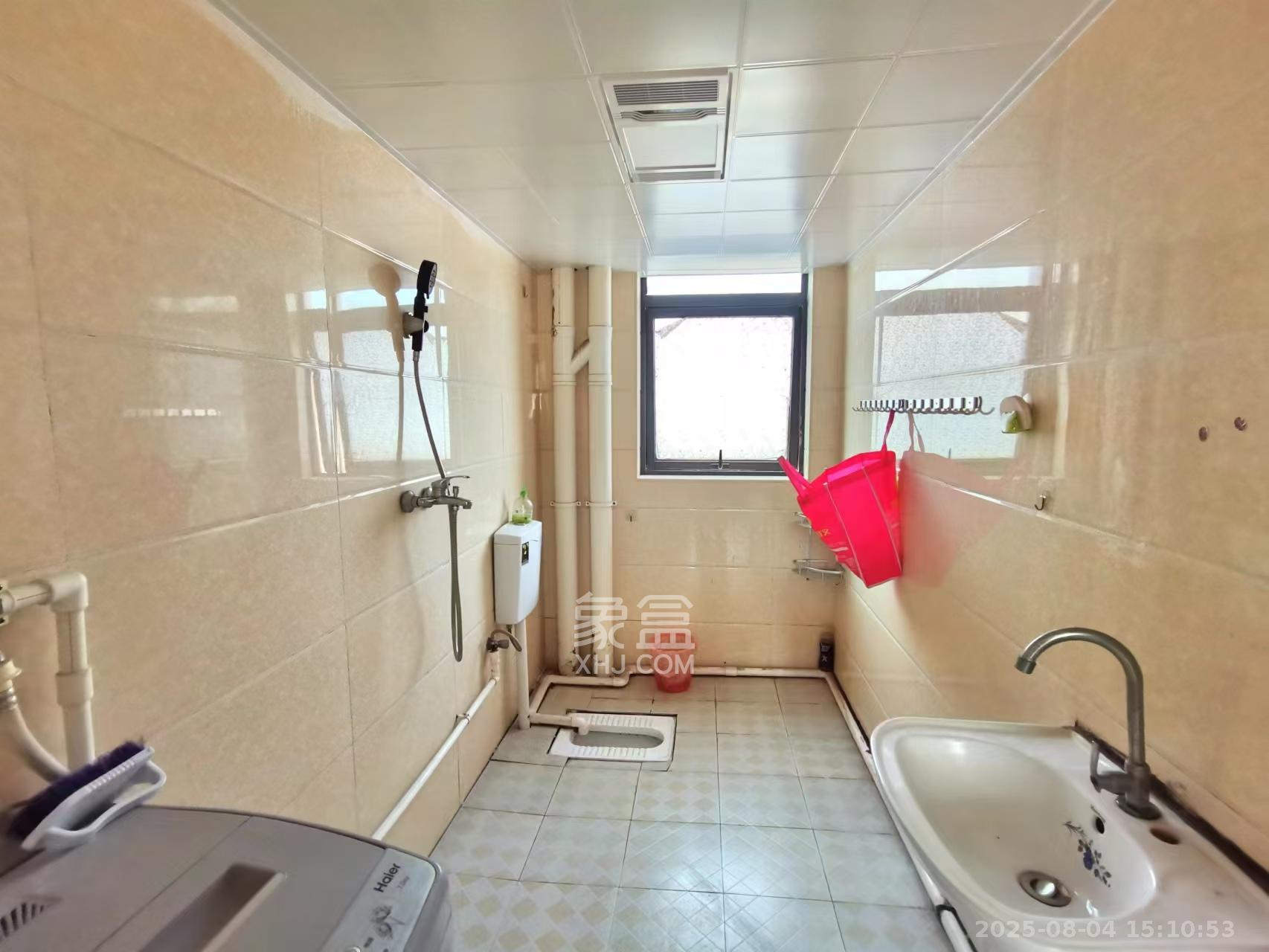 塞纳公馆  4室2厅2卫    2200.0元/月 塞纳公馆  4室2厅2卫    2200.0元/月室内图