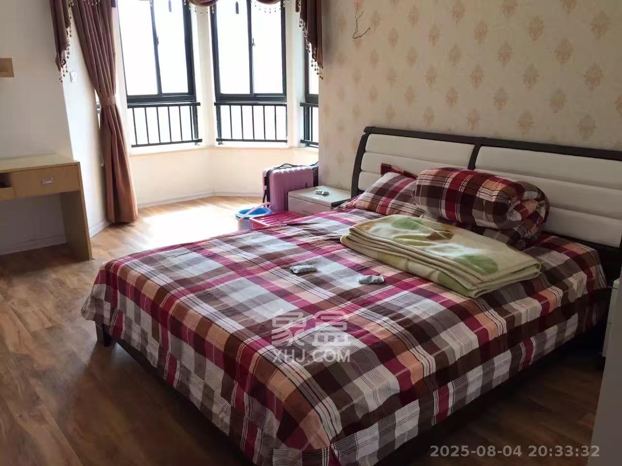 海拔东方  3室2厅2卫   2700.00元/月室内图