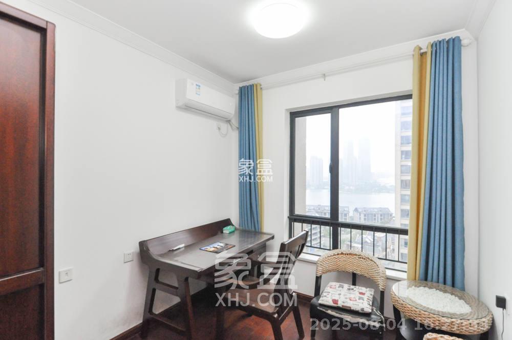 中海梅溪湖壹号  3室2厅2卫    3500.0元/月 中海梅溪湖壹号  3室2厅2卫    3500.0元/月室内图