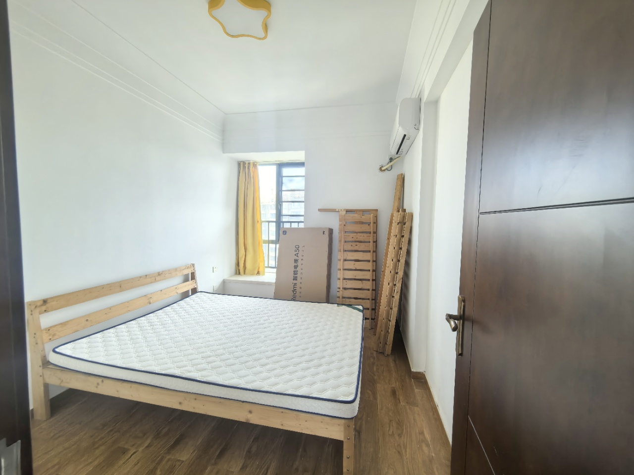 星华海岸城一期  3室2厅2卫    2300.0元/月室内图