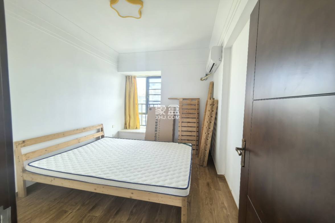 星华海岸城一期  3室2厅2卫    2300.0元/月 星华海岸城一期  3室2厅2卫    2300.0元/月室内图