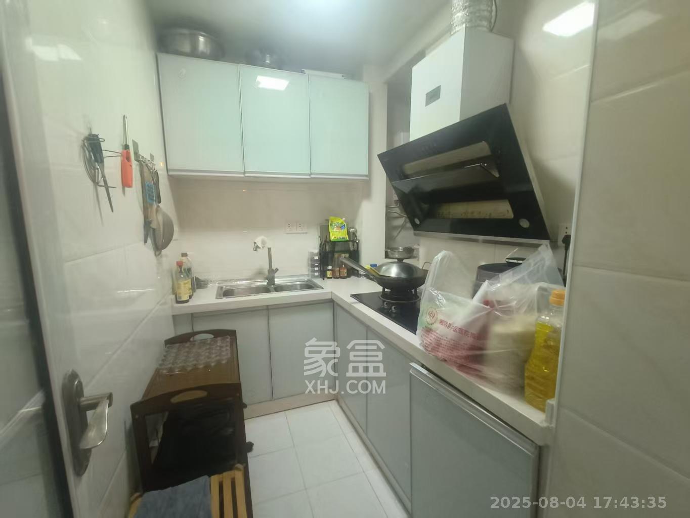 西子湖畔沃府  1室2厅1卫   1800.00元/月室内图
