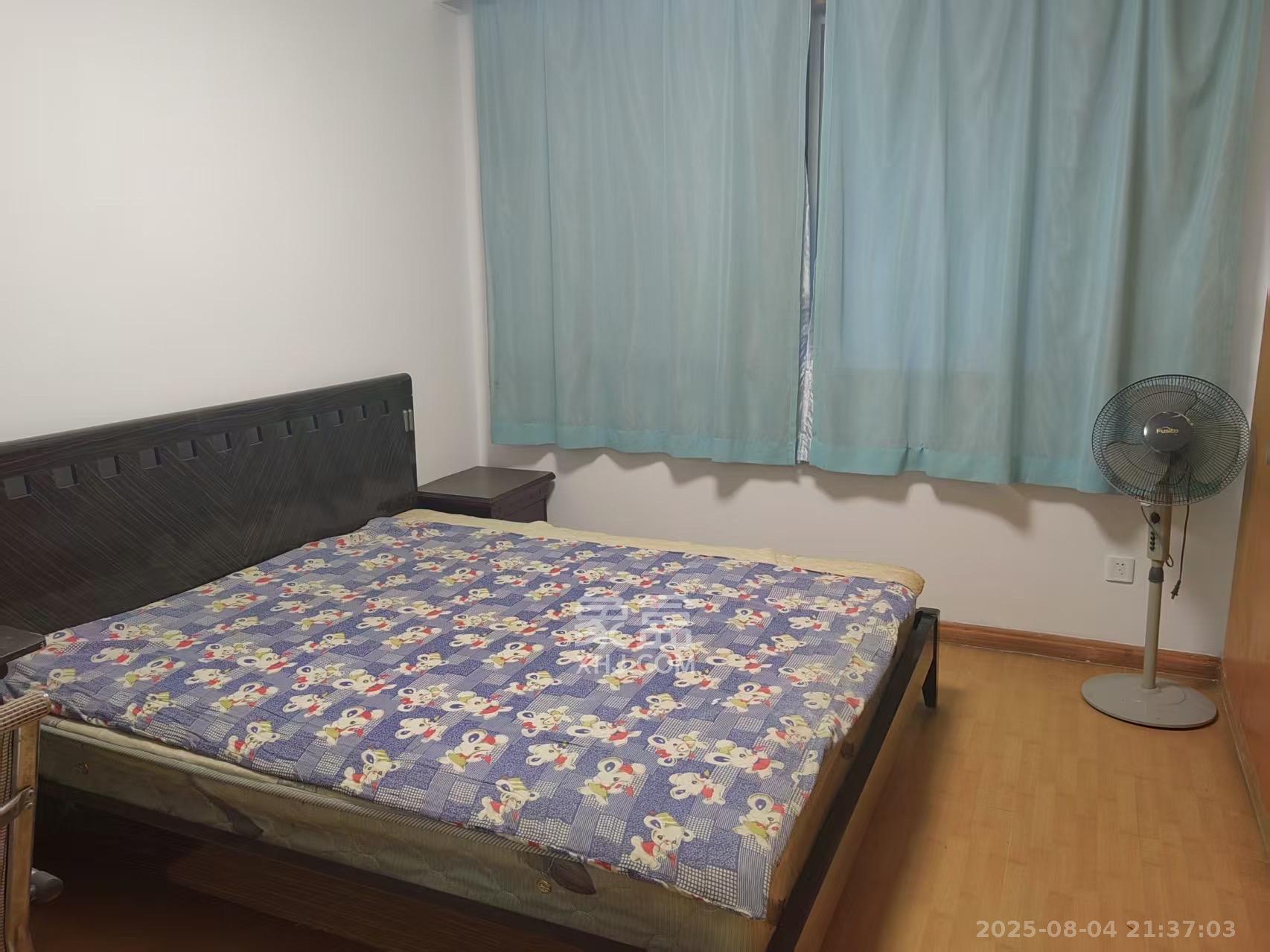 四方小区 2室2厅1卫 1500.0元/月 四方小区 2室2厅1卫 1500.0元/月室内图