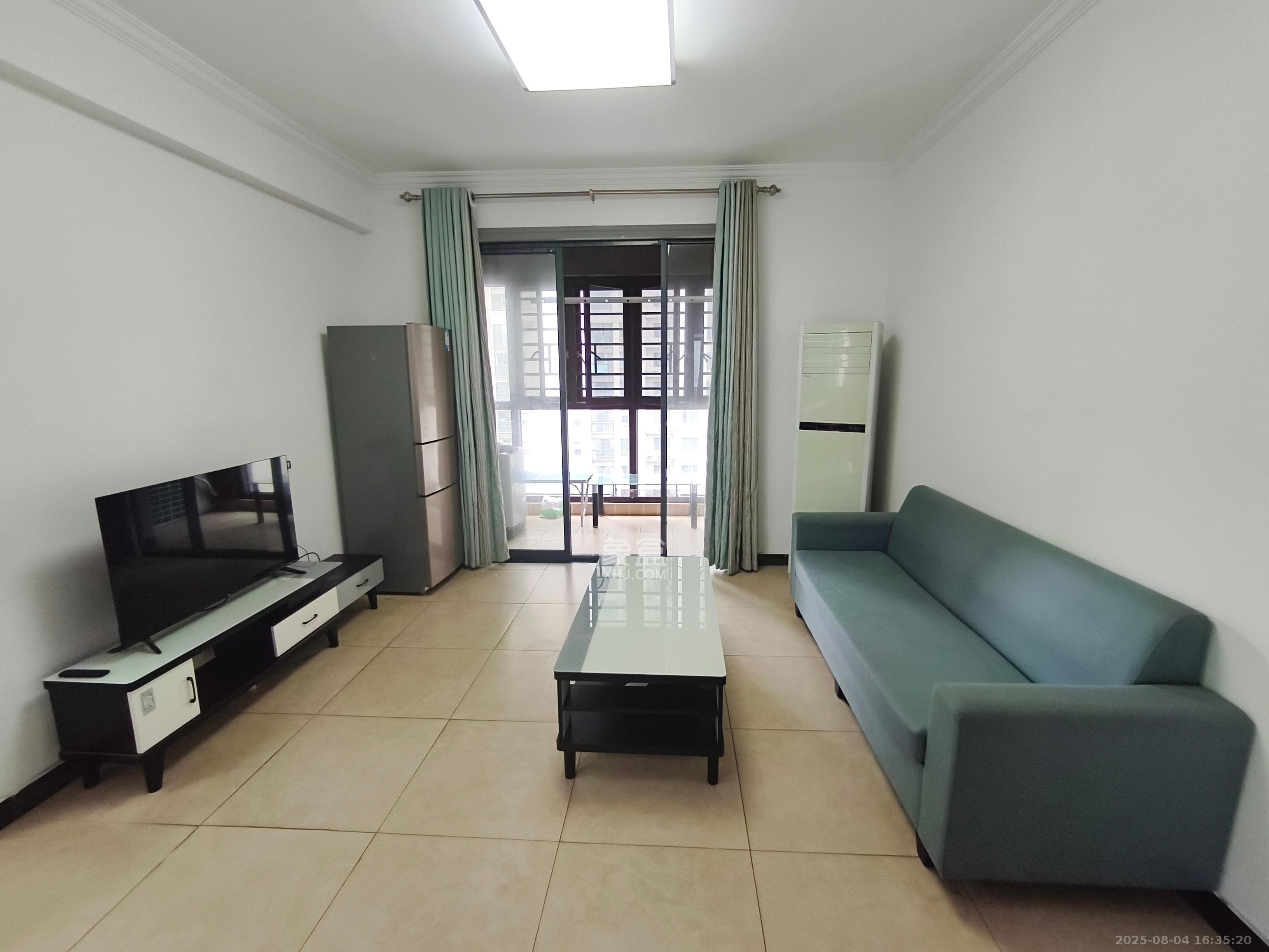 旭辉藏郡(藏郡、旭湘华府) 3室2厅1卫 2400.0元/月 旭辉藏郡(藏郡、旭湘华府) 3室2厅1卫 2400.0元/月室内图