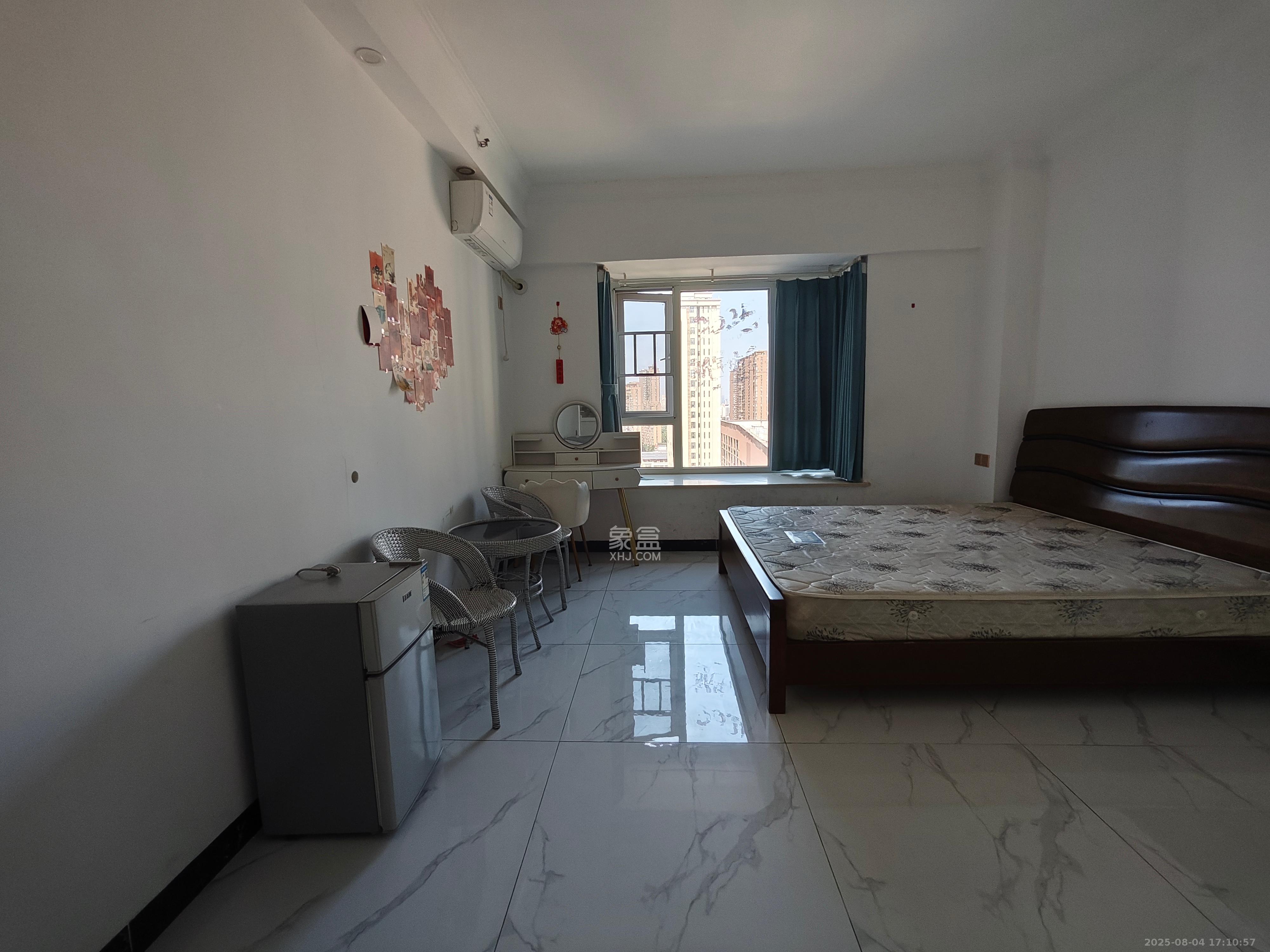 芙蓉万国城MOMA(卓越汇富苑) 1室0厅1卫 1400.0元/月 芙蓉万国城MOMA(卓越汇富苑) 1室0厅1卫 1400.0元/月室内图