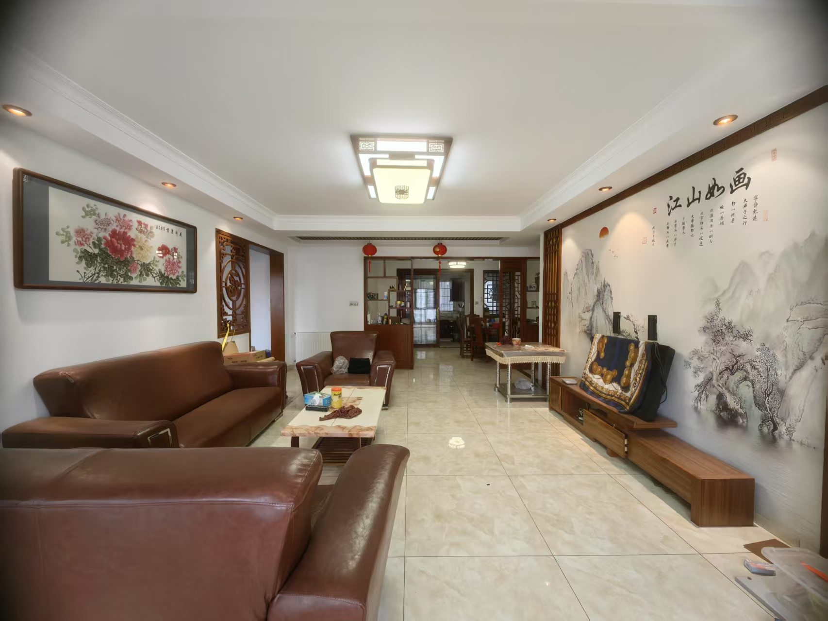 娄星东苑 4室2厅2卫 73.8万 娄星东苑 4室2厅2卫 73.8万客厅