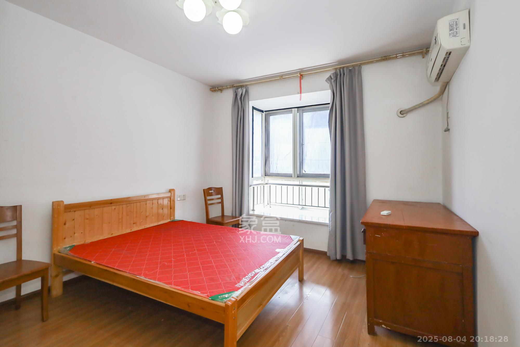 盛大泽西城 2室2厅1卫 99.0万 盛大泽西城 2室2厅1卫 99.0万卧室