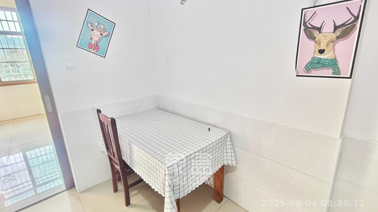 大坝咀小区 1室1厅1卫 1200.0元/月 大坝咀小区 1室1厅1卫 1200.0元/月室内图