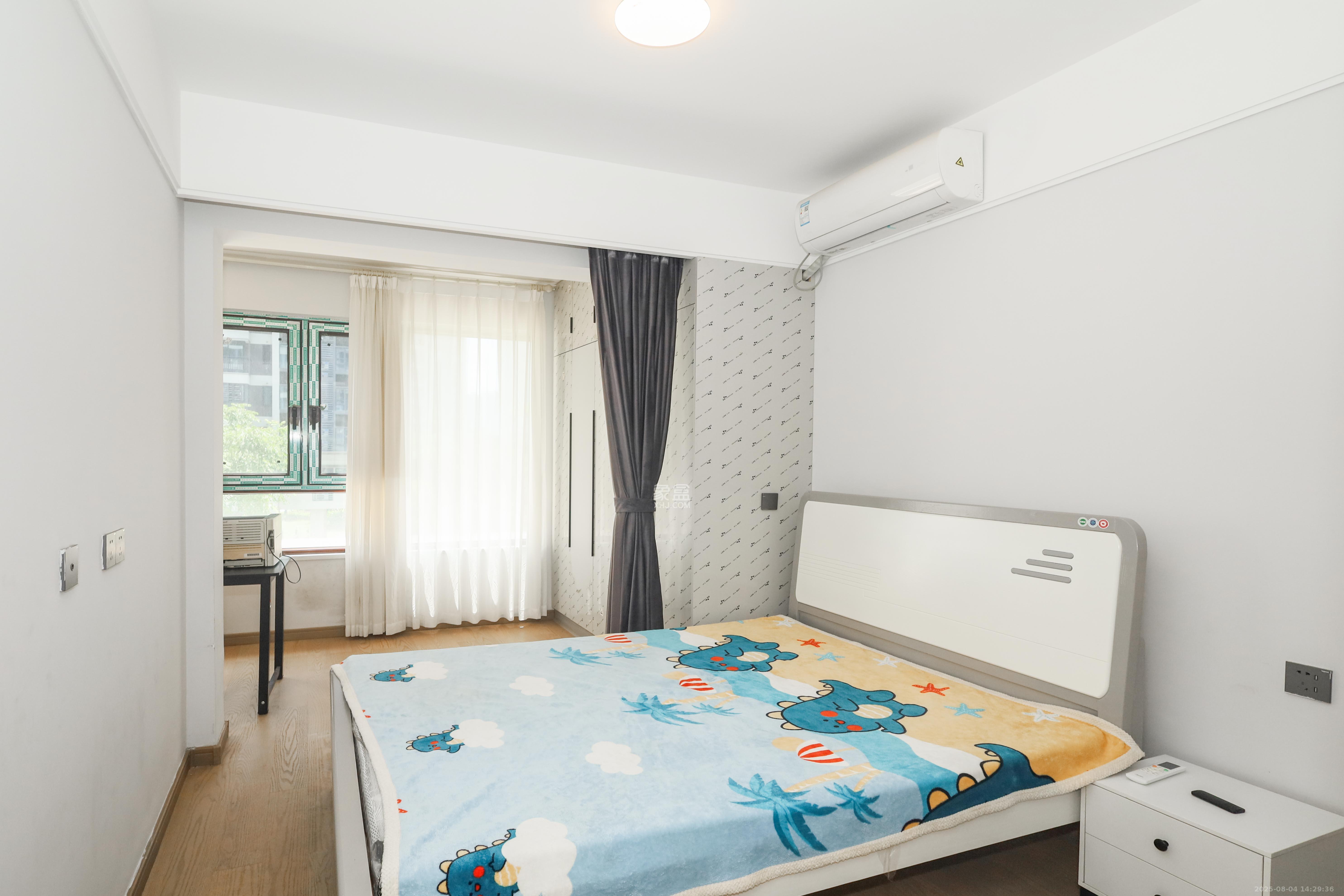 爱家当代境  4室2厅2卫    160.0万 爱家当代境  4室2厅2卫    160.0万卧室