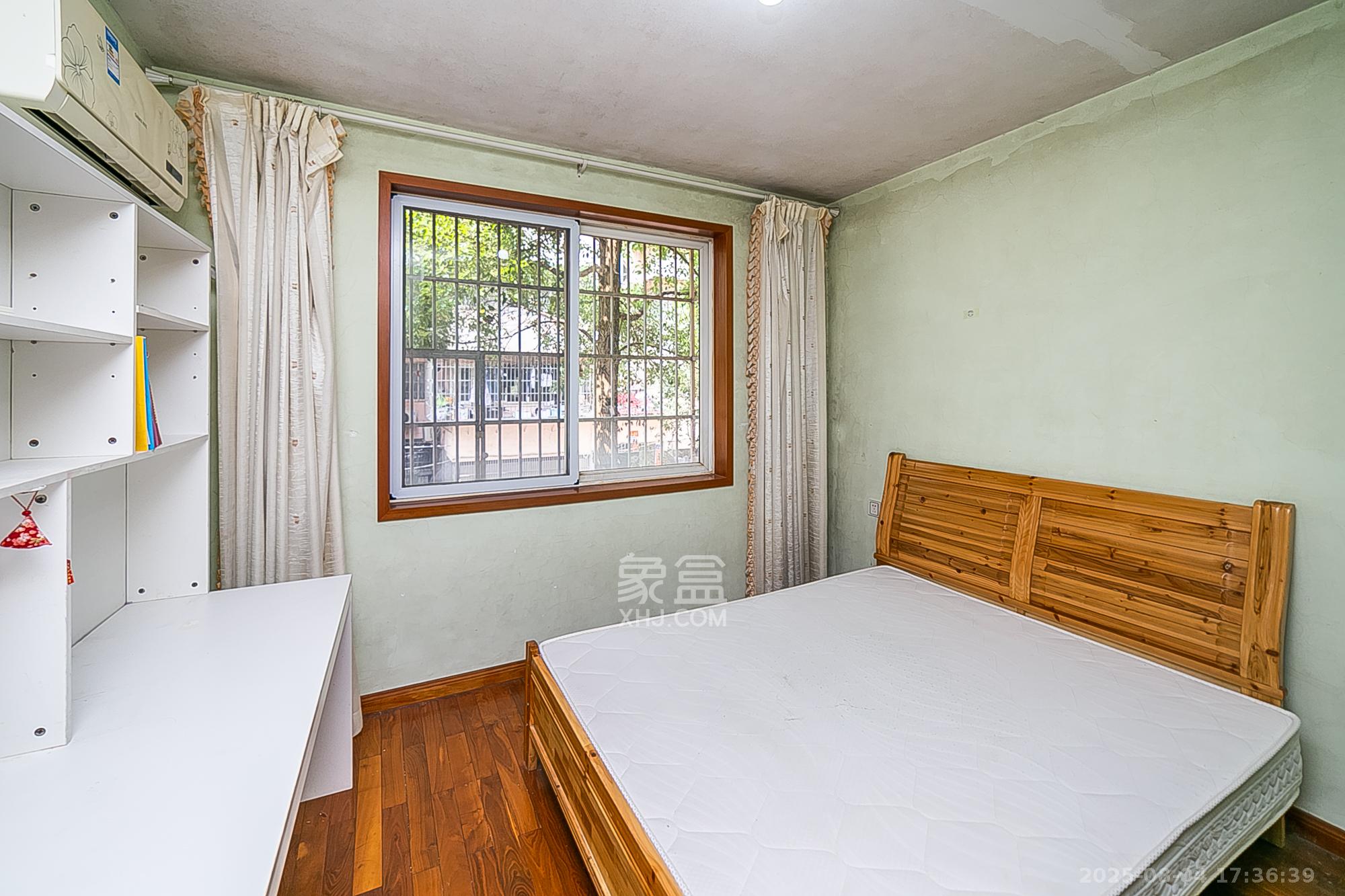 富绿新村  3室2厅1卫    75.0万 富绿新村  3室2厅1卫    75.0万卧室