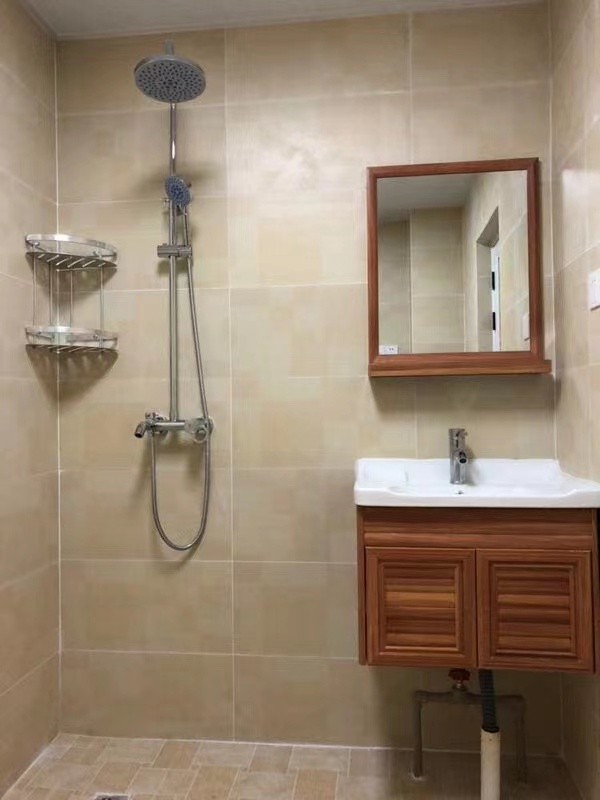 国兴城(B区) 1室1厅1卫 1800.0元/月 国兴城(B区) 1室1厅1卫 1800.0元/月室内图