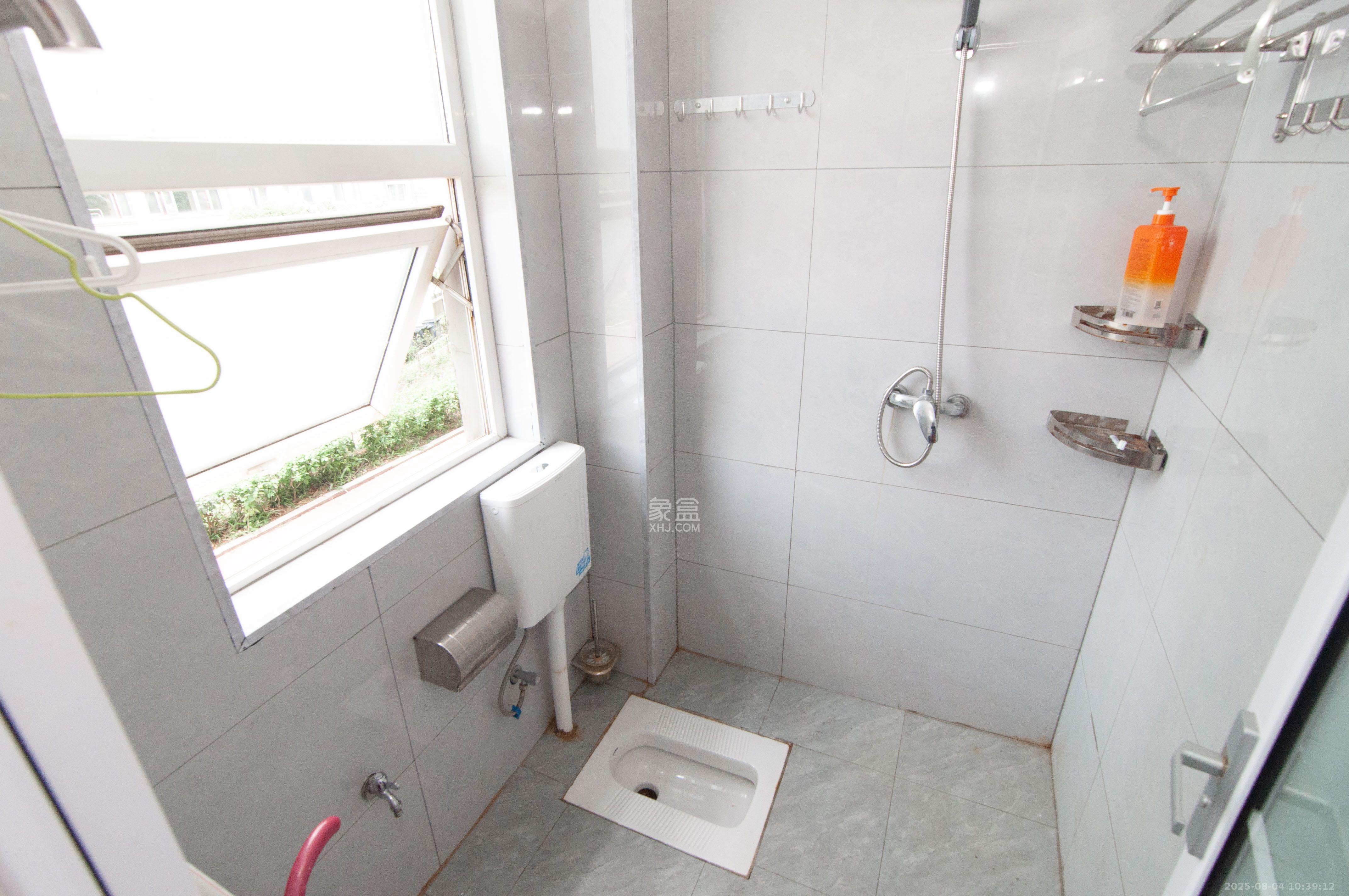 麓阳和景雅苑 3室2厅2卫 3100.0元/月 麓阳和景雅苑 3室2厅2卫 3100.0元/月室内图