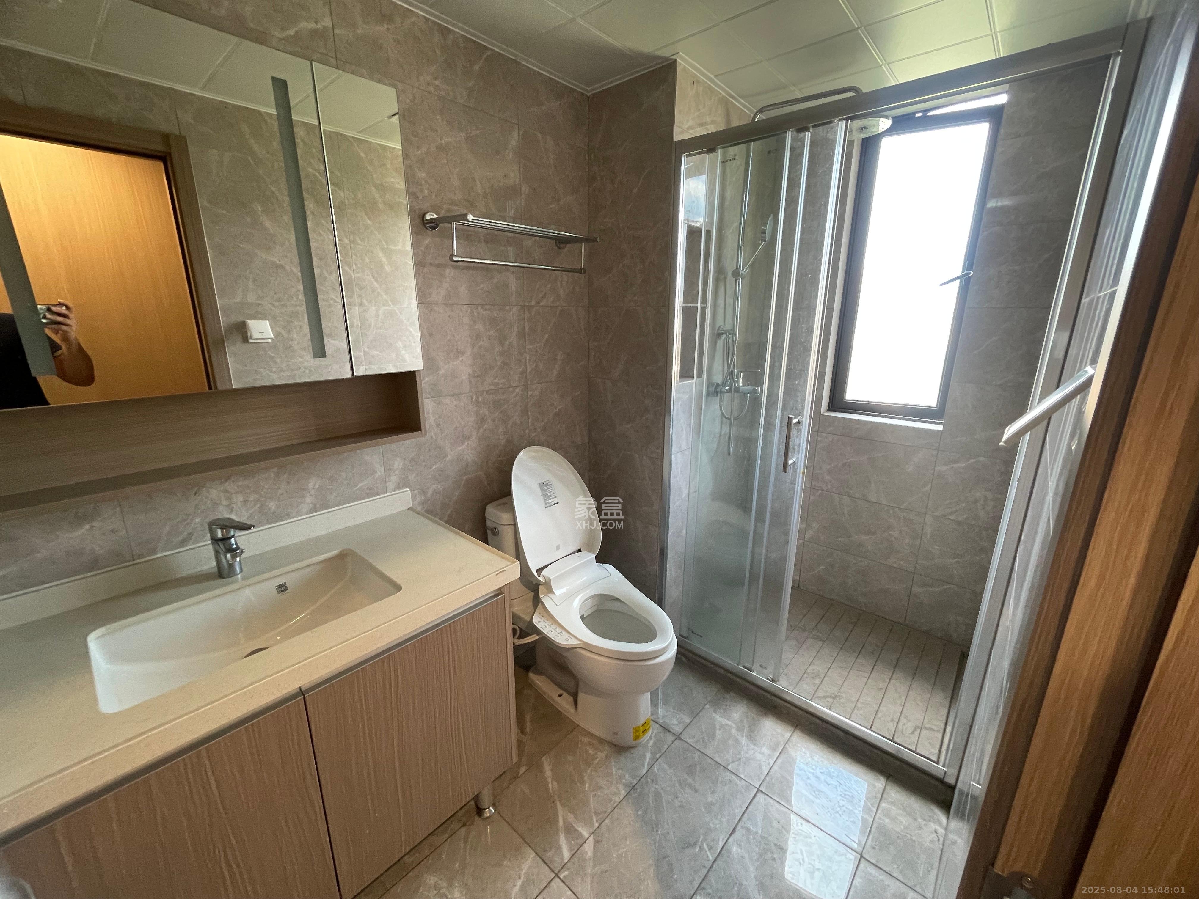 旭辉雨花郡  4室2厅2卫    4000.0元/月 旭辉雨花郡  4室2厅2卫    4000.0元/月室内图