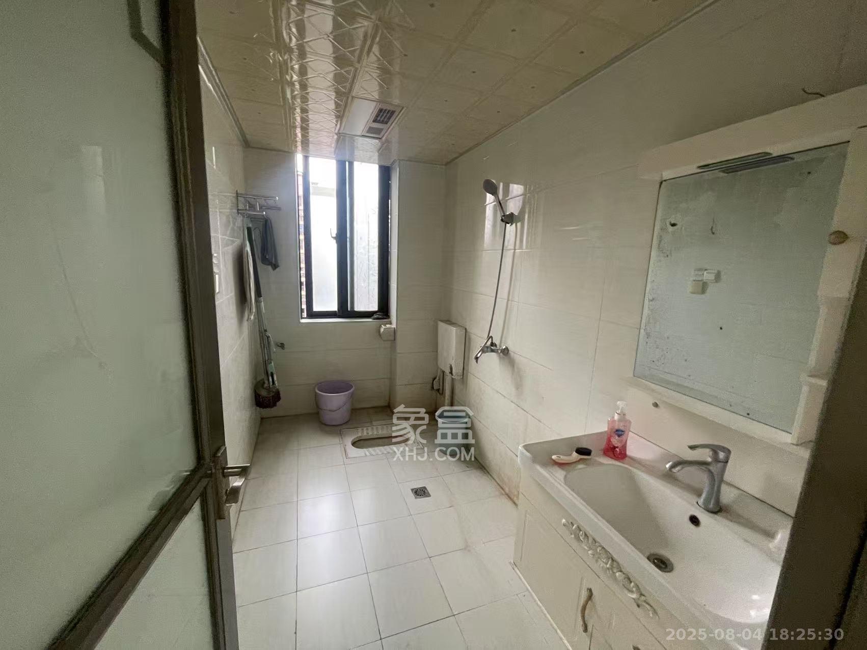 芒果天地(芒果雅苑) 4室2厅2卫 3000.0元/月 芒果天地(芒果雅苑) 4室2厅2卫 3000.0元/月室内图