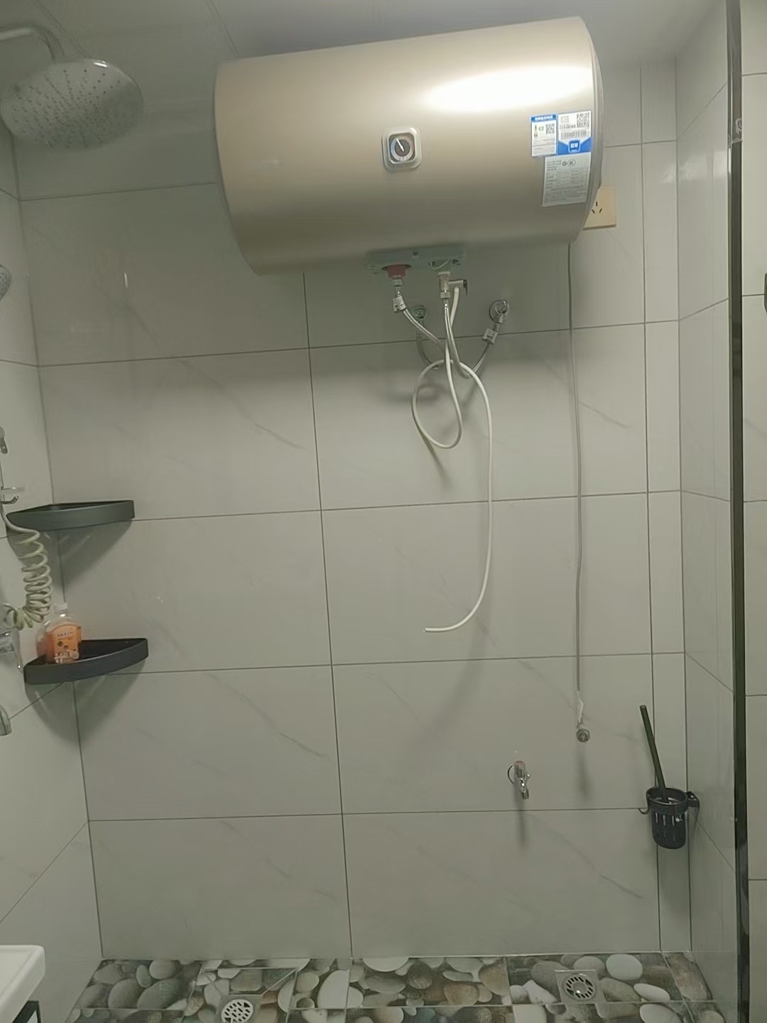 青春里 1室1厅1卫 1200.0元/月 青春里 1室1厅1卫 1200.0元/月室内图