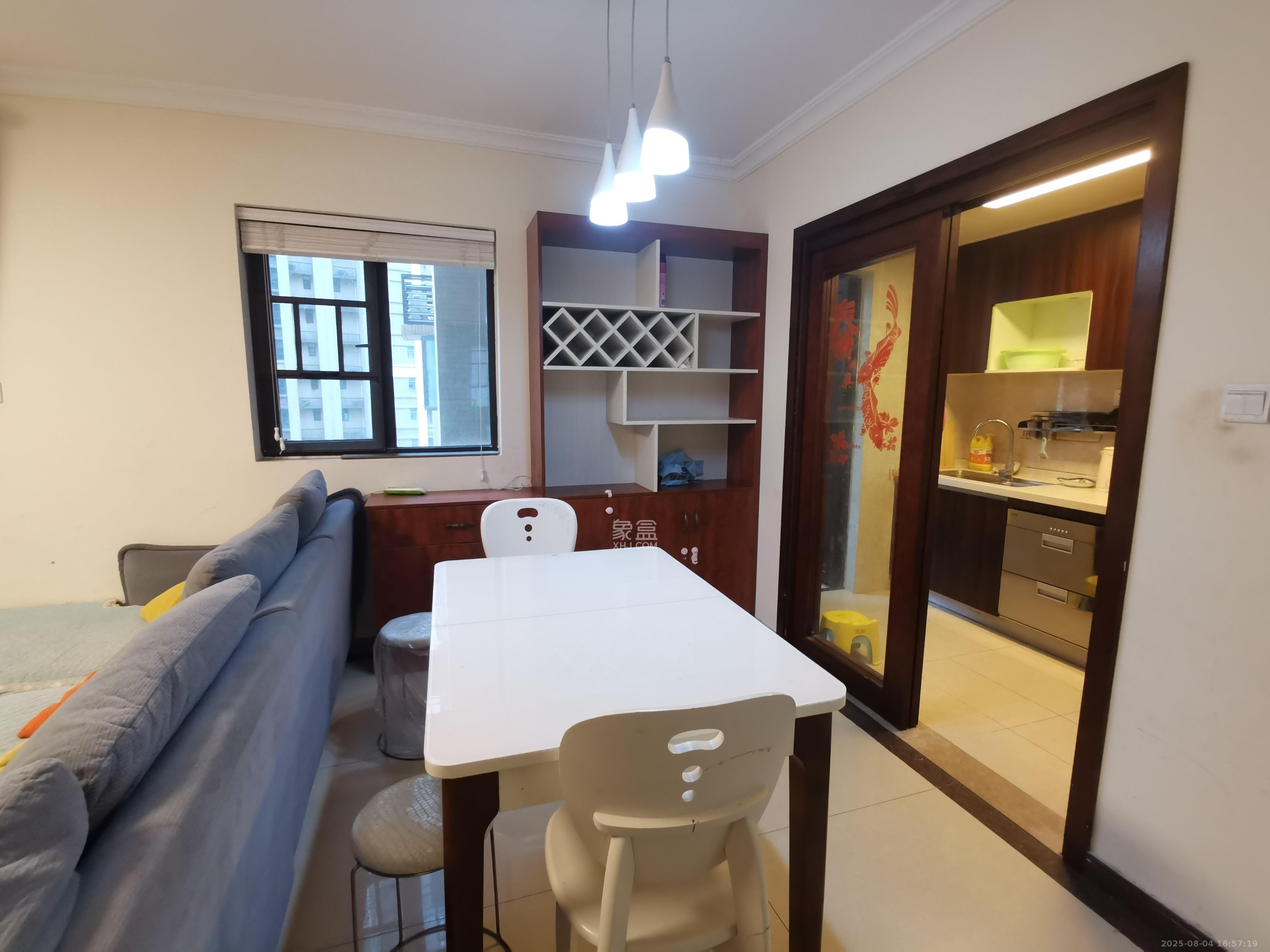 时代倾城二期 3室2厅1卫 2100.0元/月 时代倾城二期 3室2厅1卫 2100.0元/月室内图