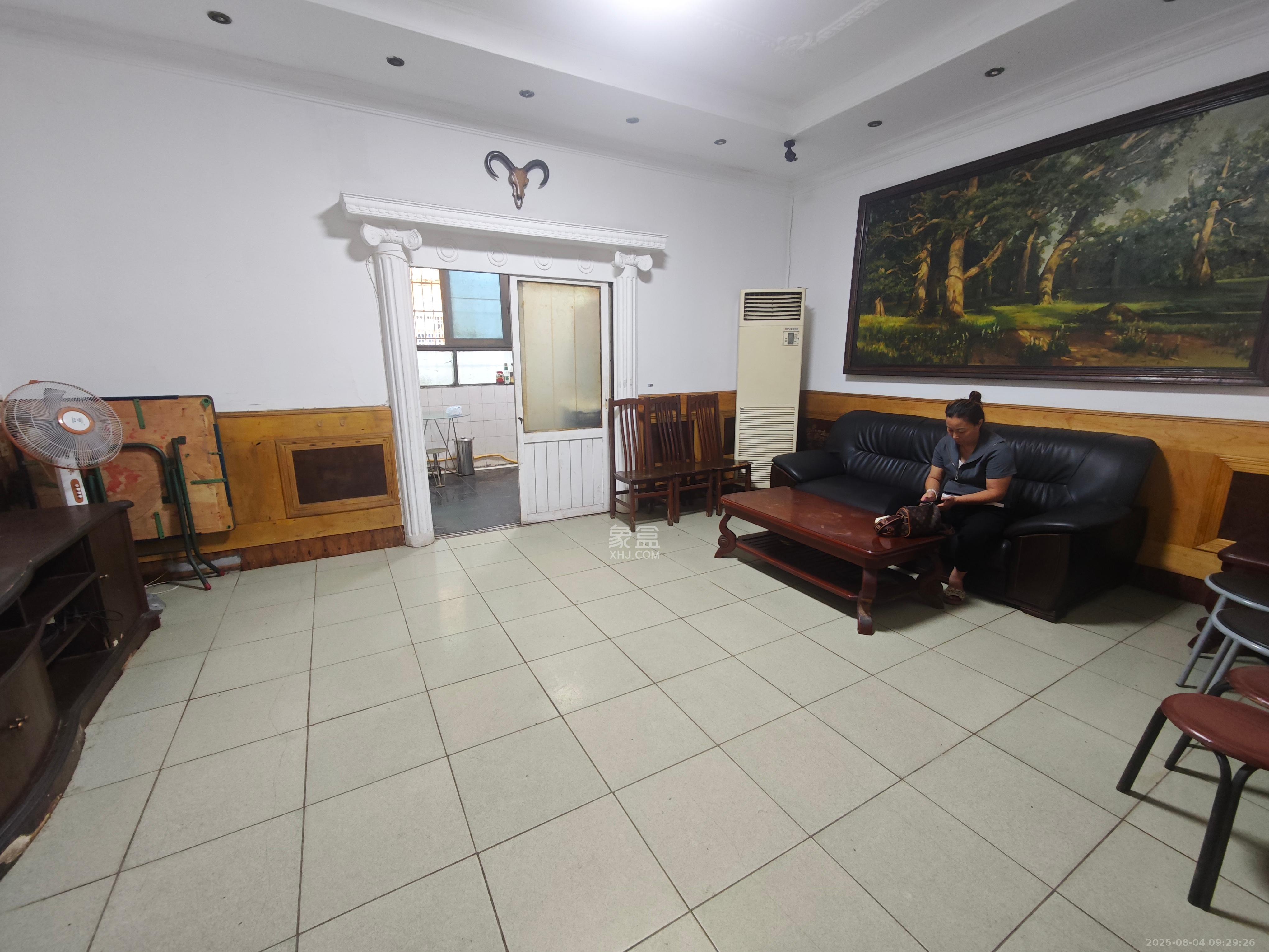 火星镇长沙电业局宿舍 2室1厅1卫 1300.0元/月 火星镇长沙电业局宿舍 2室1厅1卫 1300.0元/月室内图