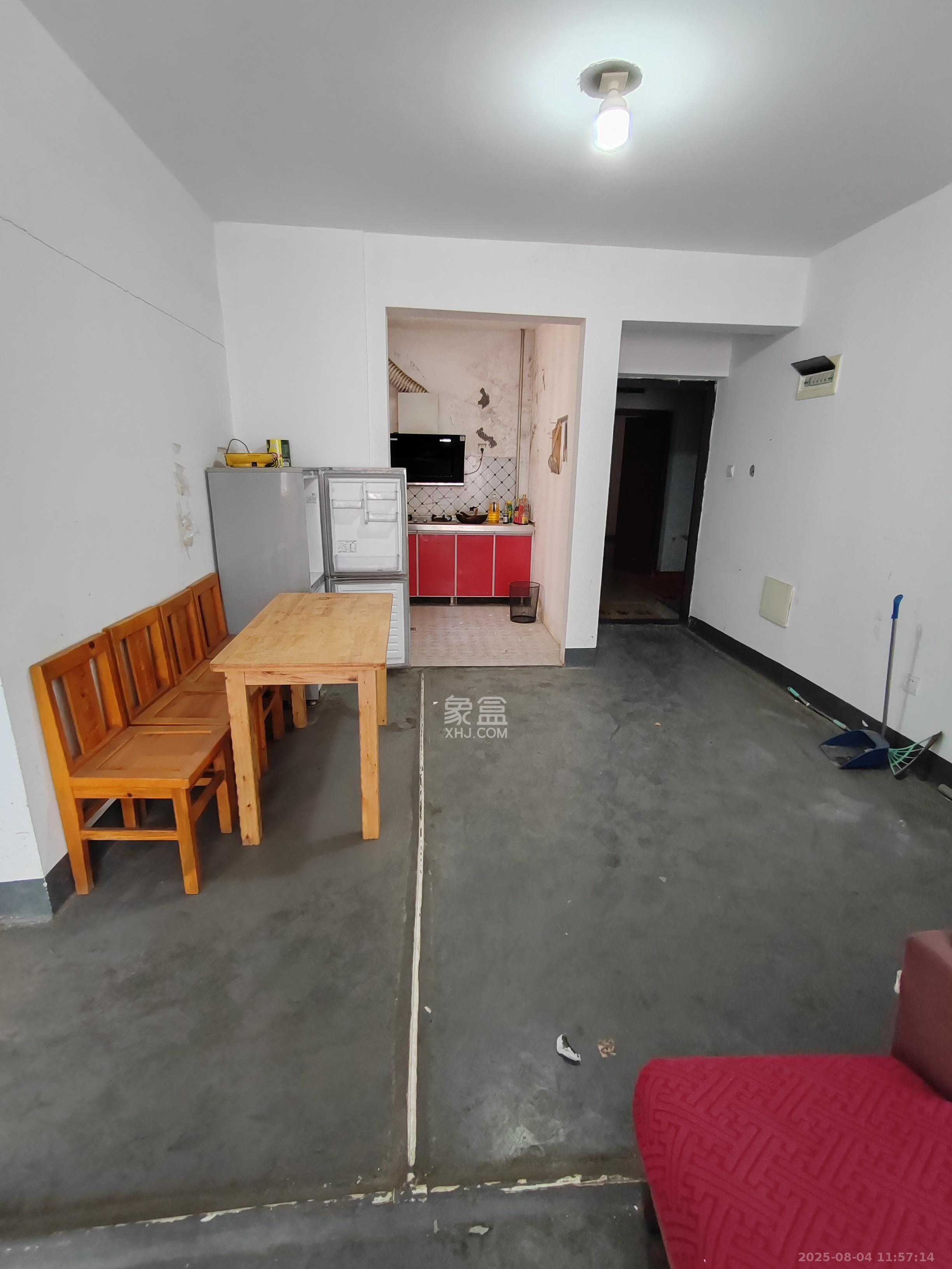 丽发新城 2室2厅1卫 1100.0元/月 丽发新城 2室2厅1卫 1100.0元/月室内图